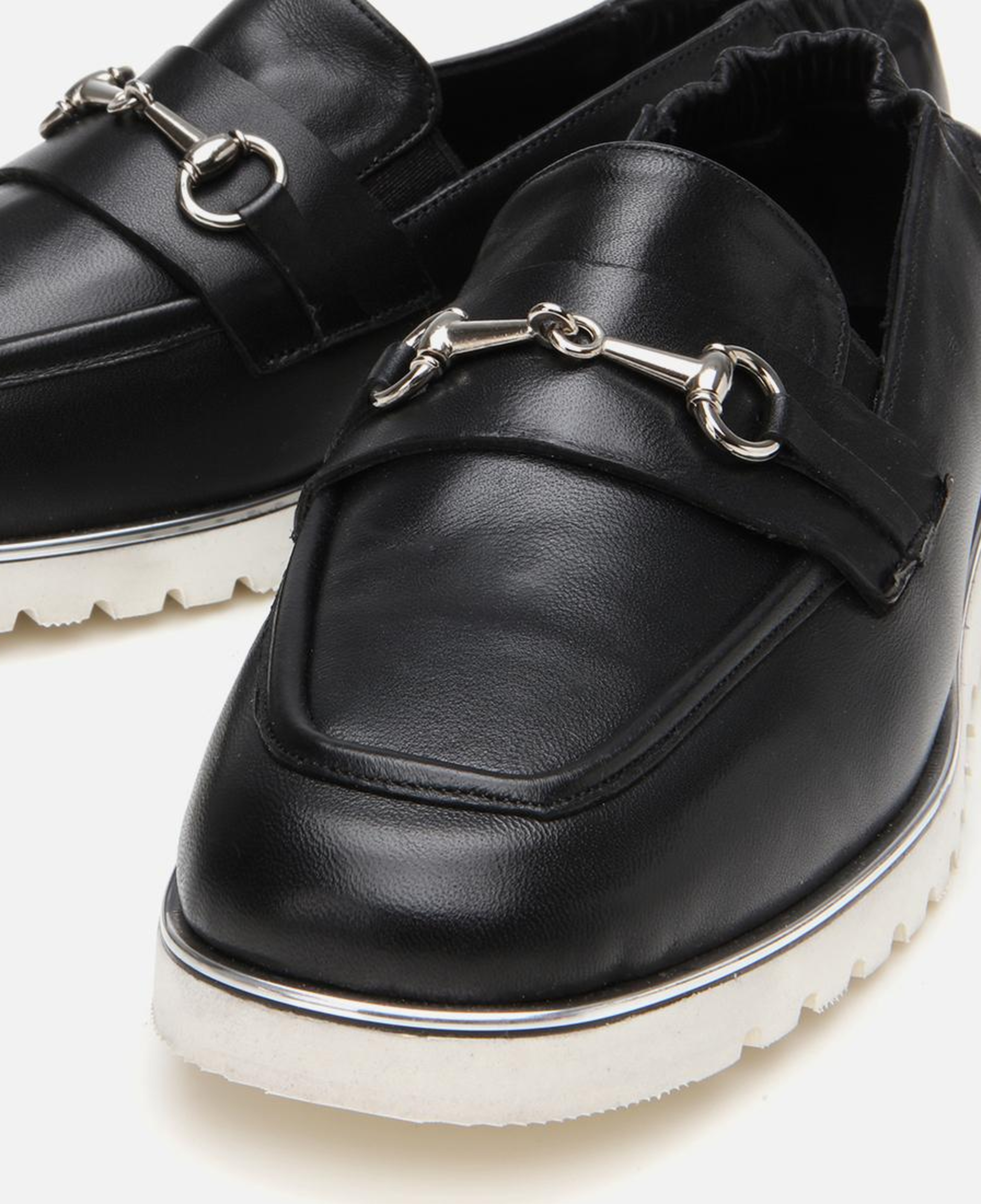 Kadın Deri Siyah Lastik Detaylı Tokalı Günlük Loafer