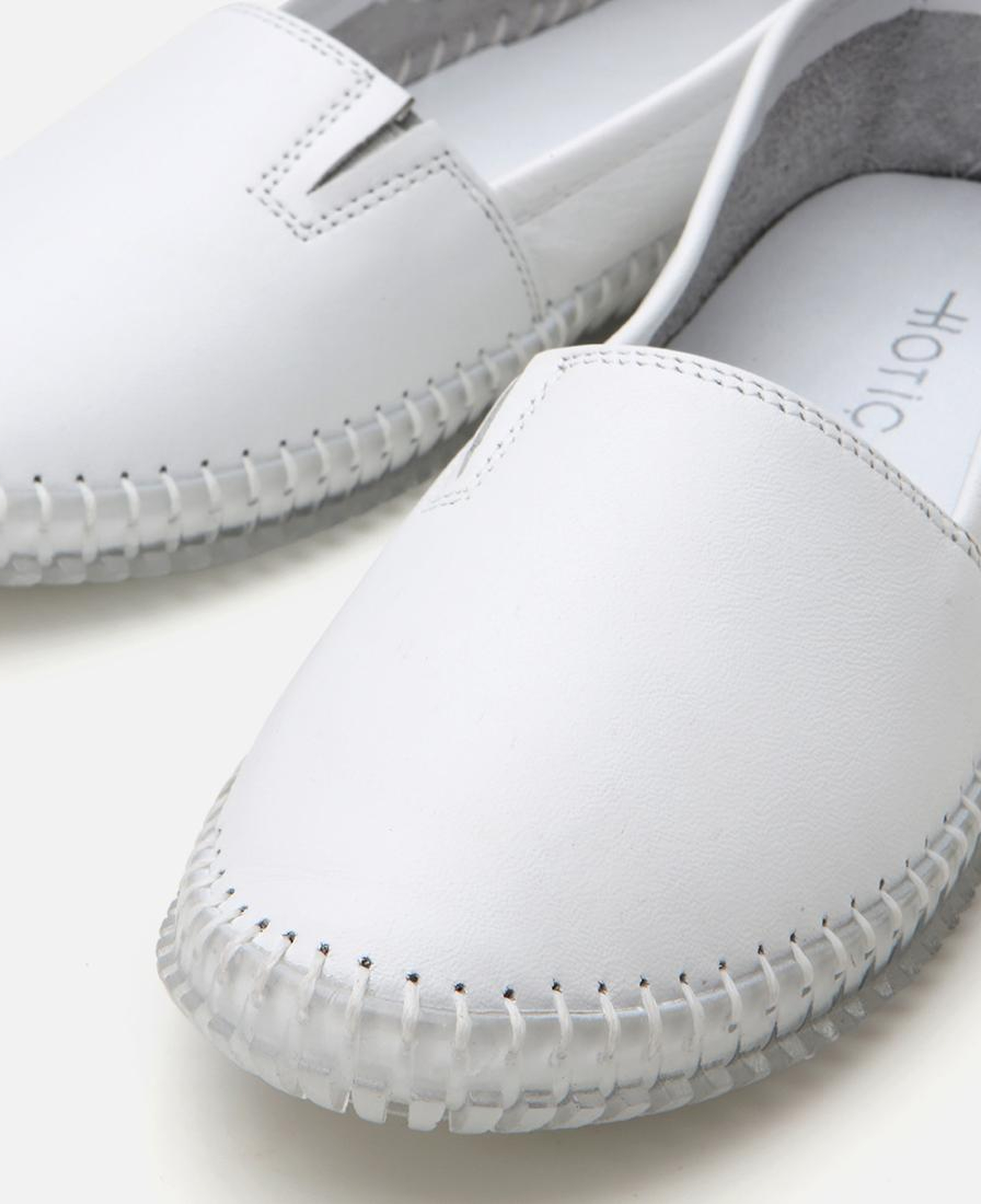 Kadın Deri Beyaz Ultra Esnek Tabanlı Comfort Ayakkabı