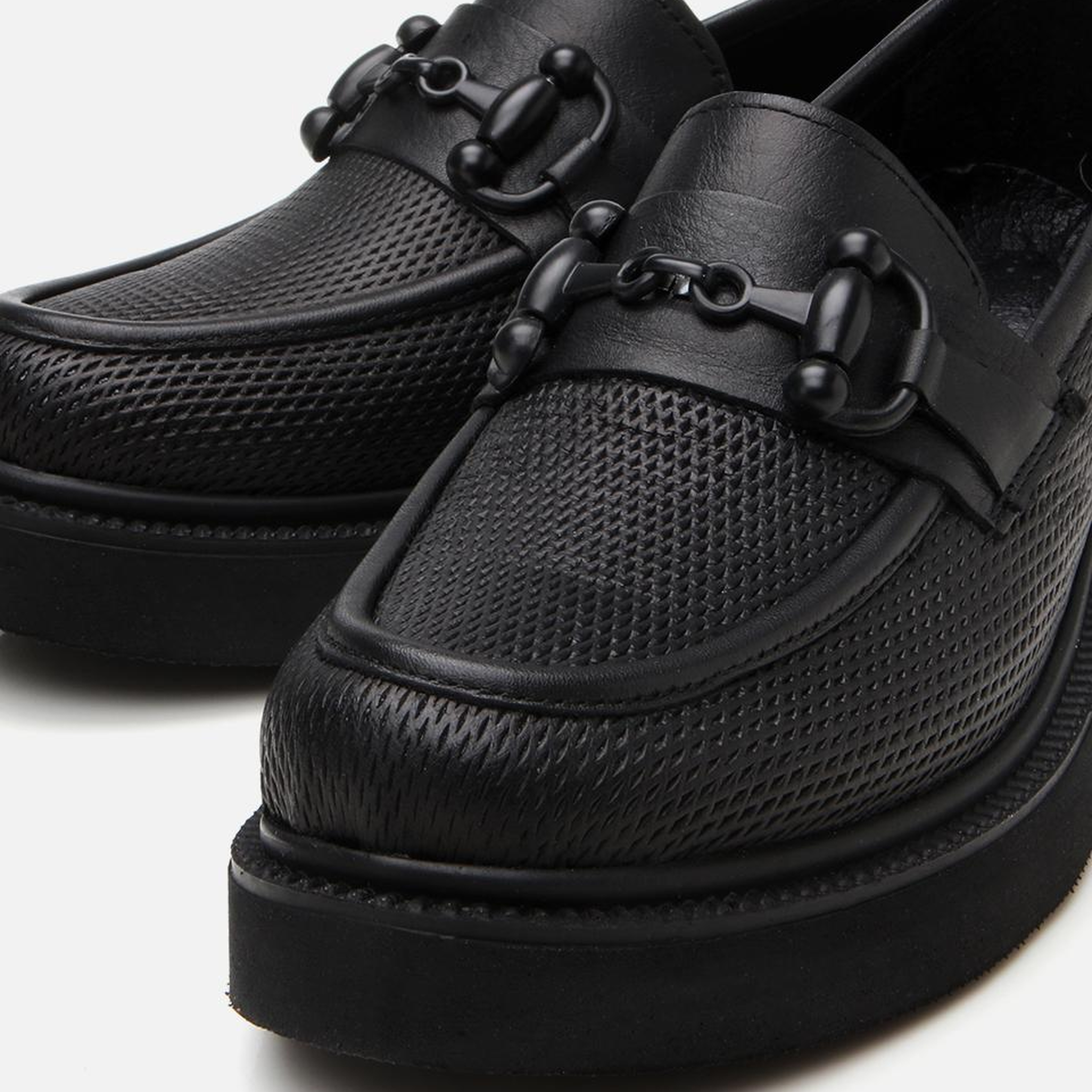 Kadın Deri Siyah Tokalı Klasik Loafer