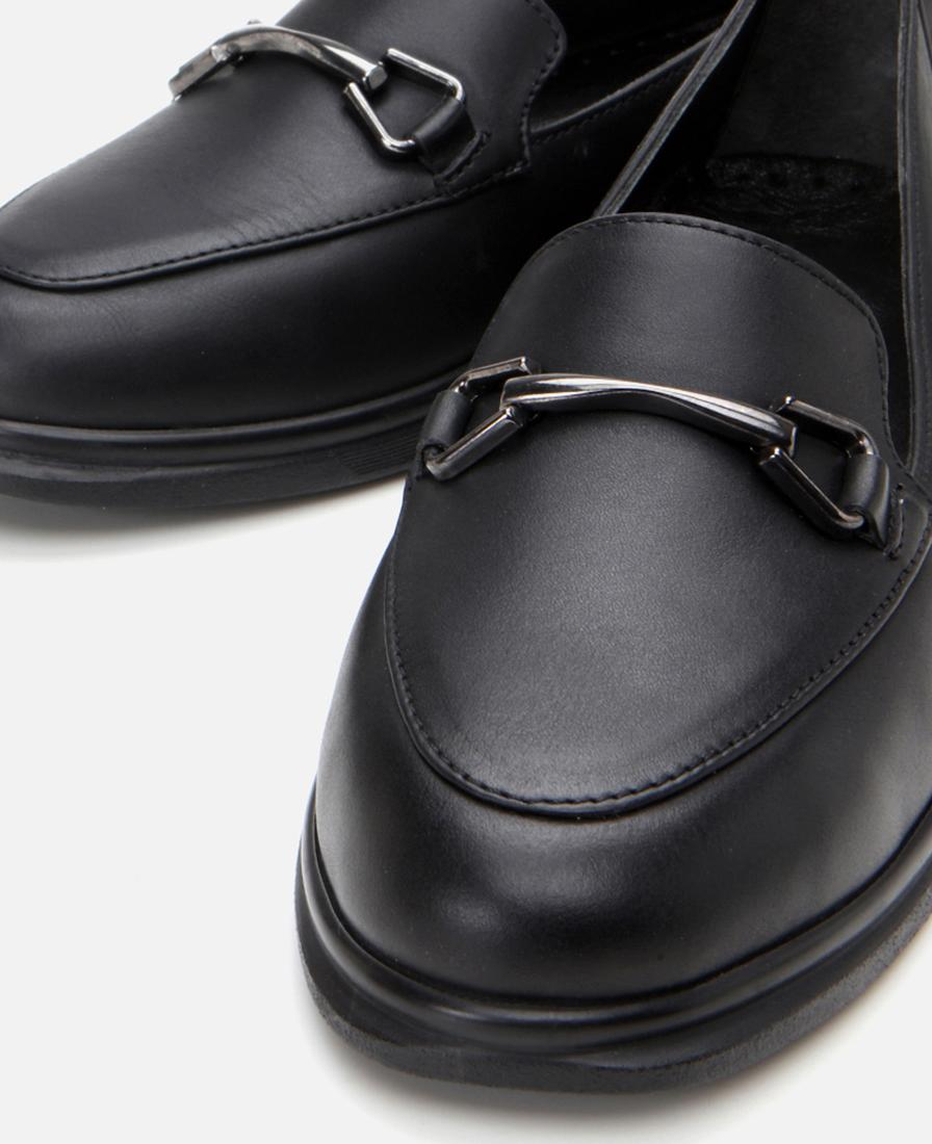 Kadın Deri Siyah Tokalı Günlük Loafer