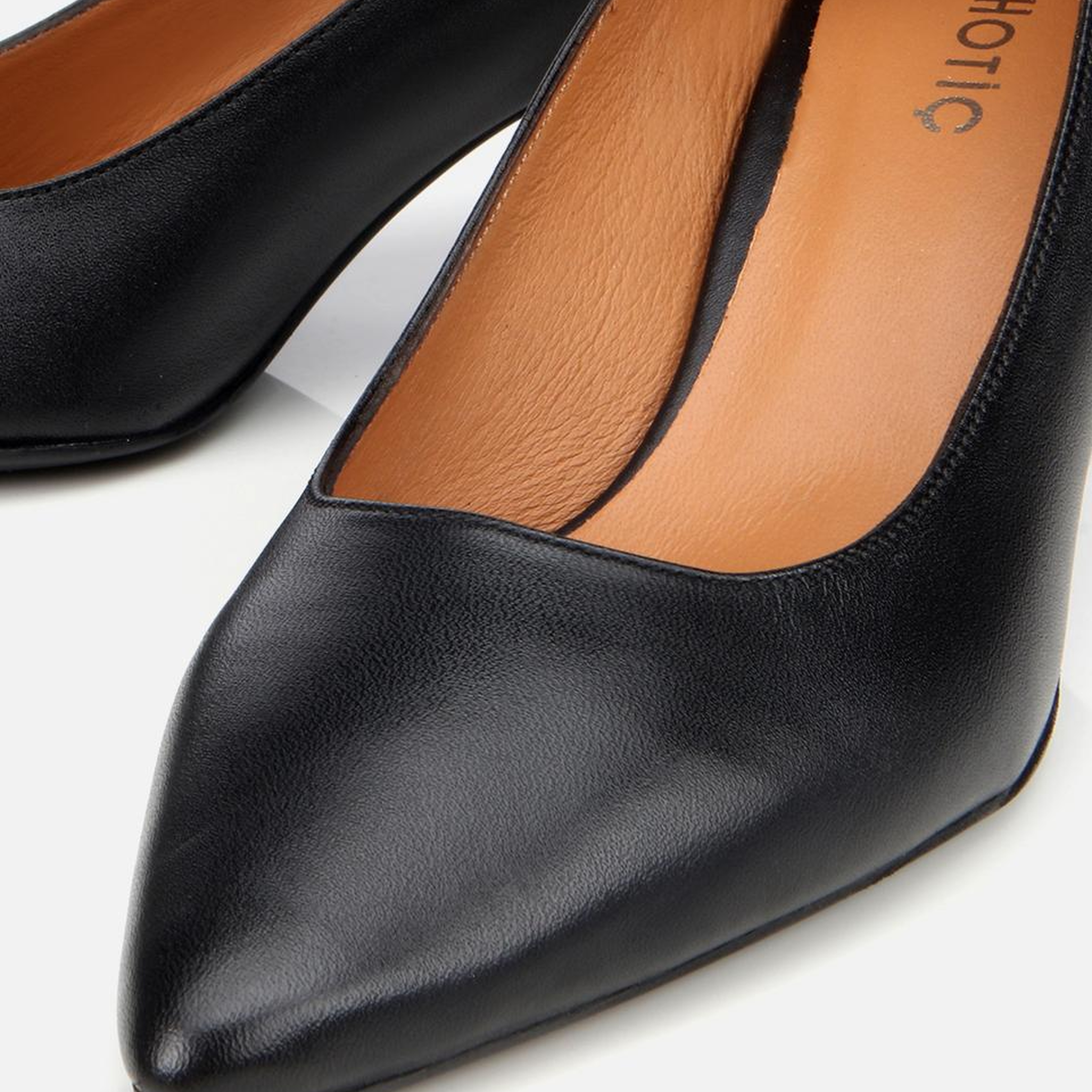 Kadın Deri Siyah Esnek Tabanlı İnce Topuklu Stiletto