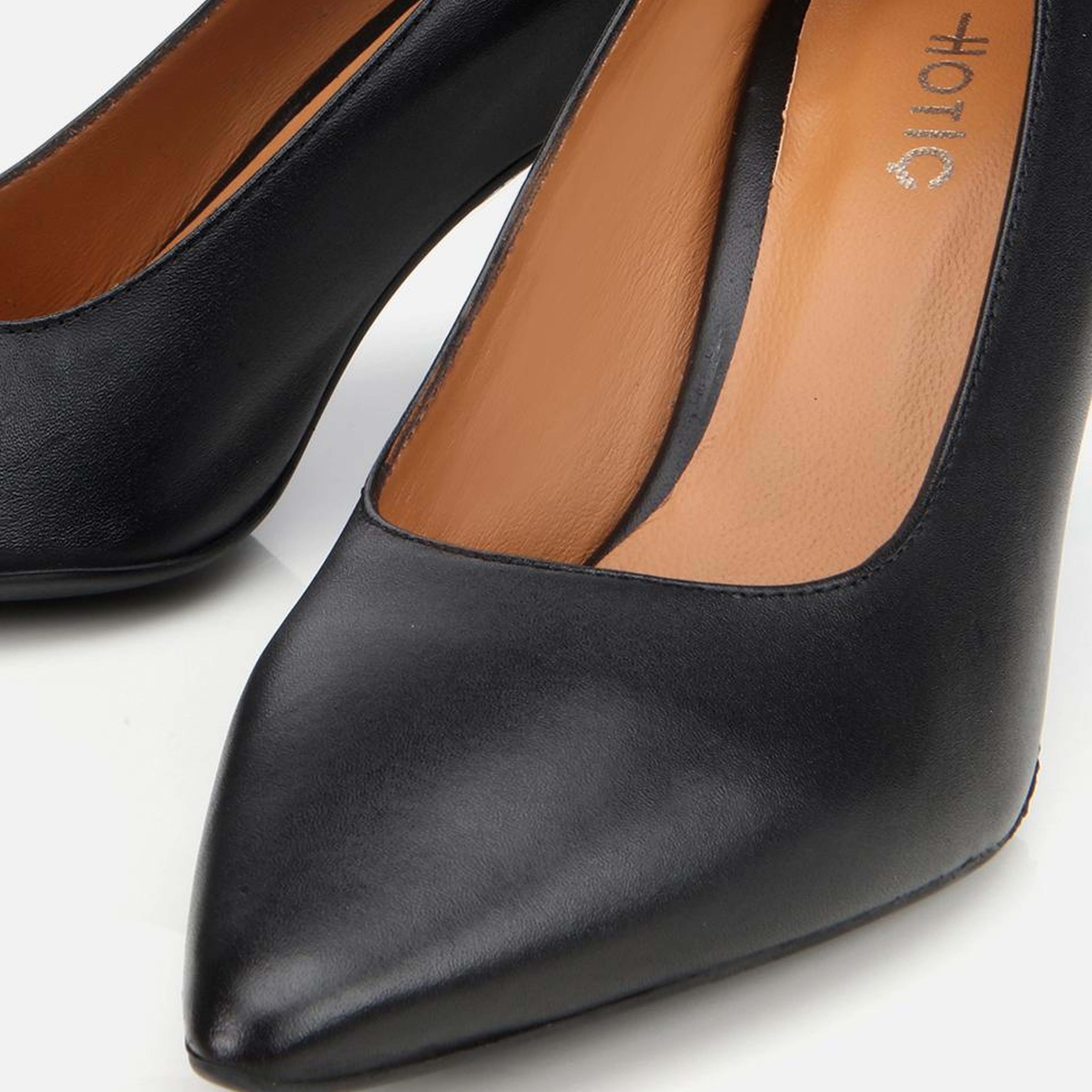 Kadın Deri Siyah Esnek Tabanlı İnce Topuklu Stiletto