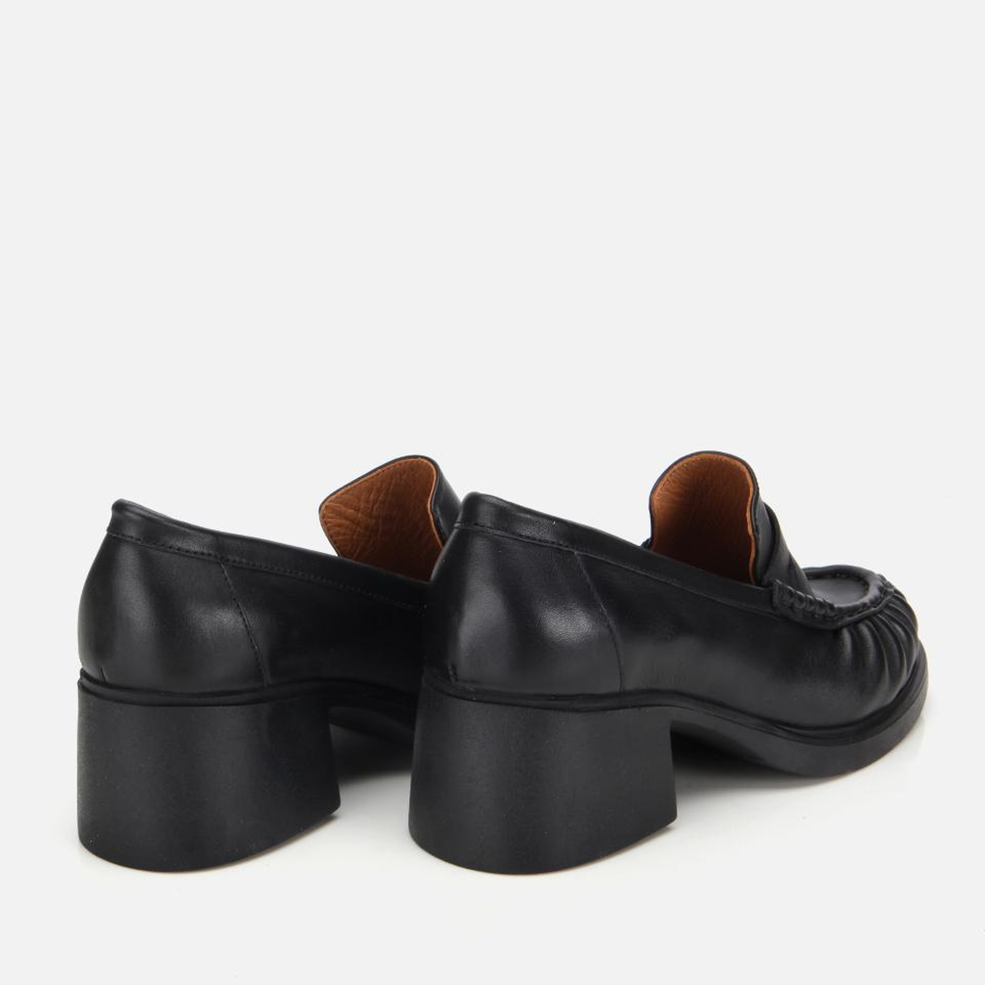 Kadın Deri Siyah Büzgülü Kalın Tabanlı Klasik Loafer