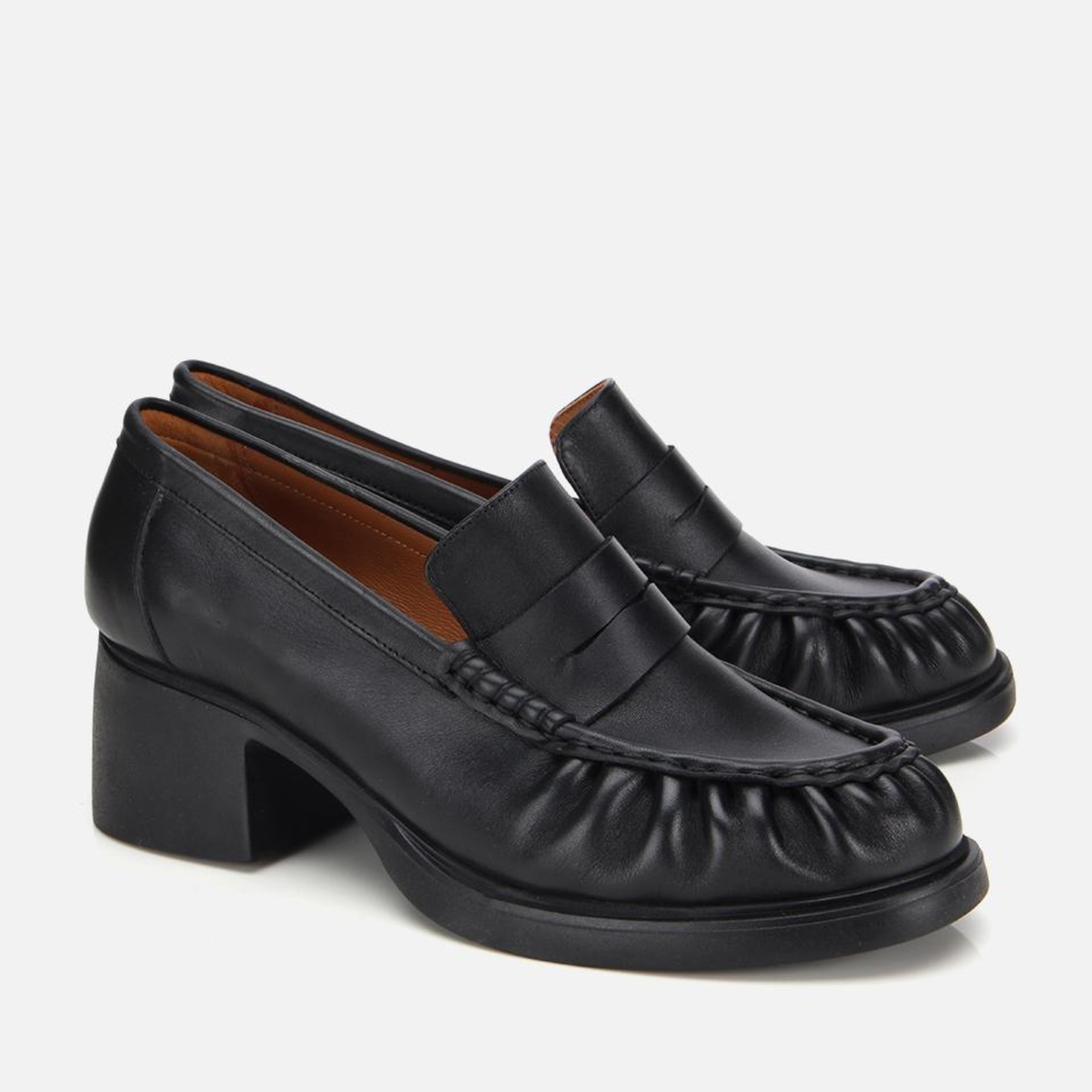 Kadın Deri Siyah Büzgülü Kalın Tabanlı Klasik Loafer