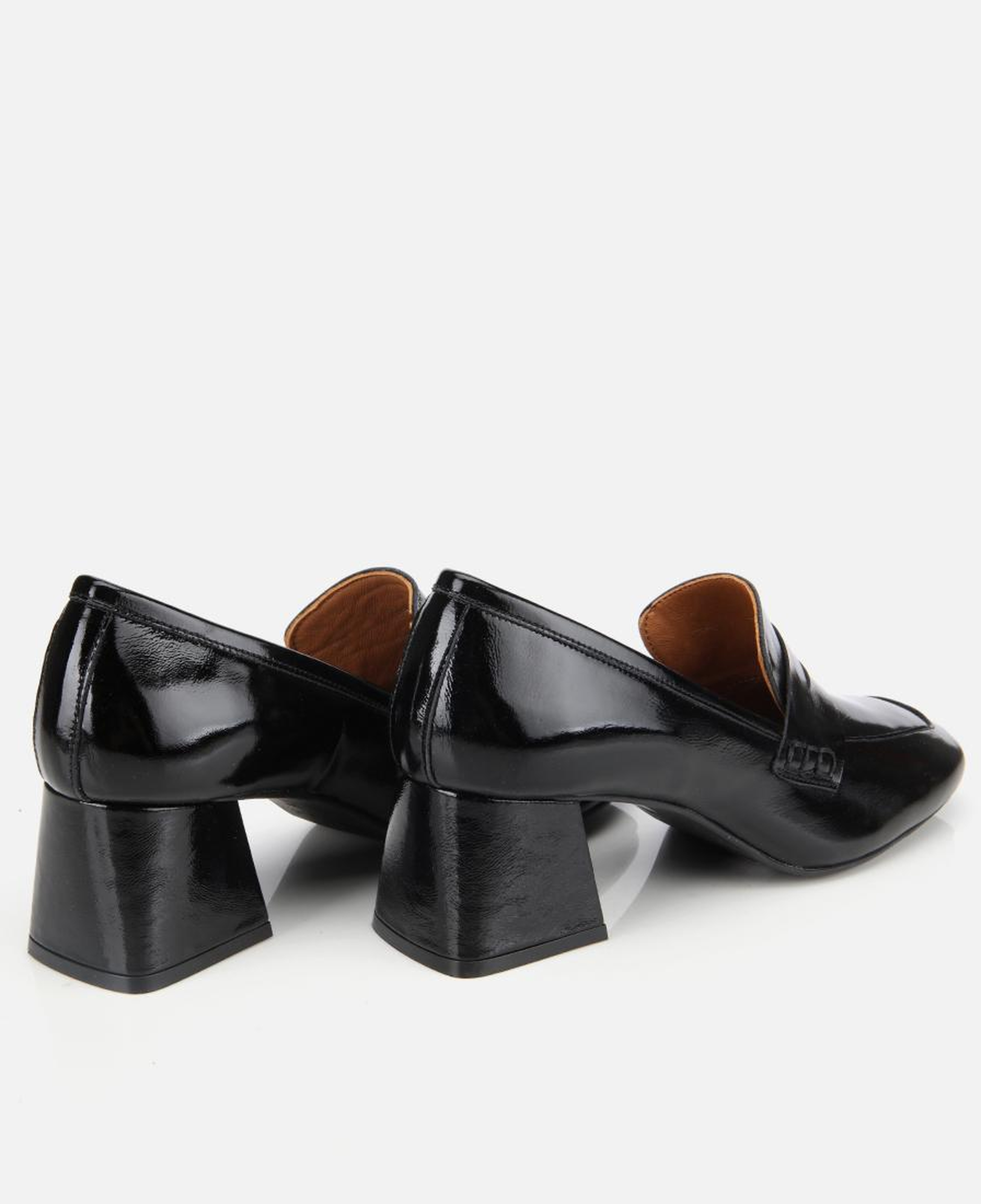 Kadın Rugan Deri Siyah Topuklu Klasik Loafer