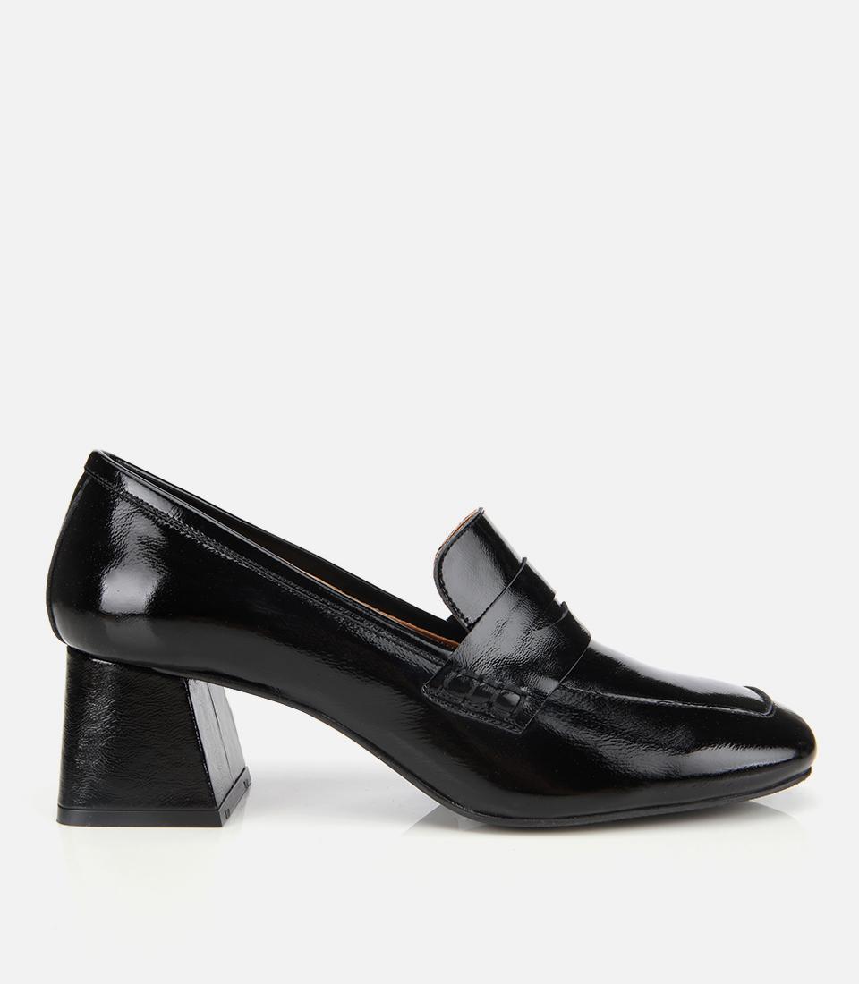 Kadın Rugan Deri Siyah Topuklu Klasik Loafer