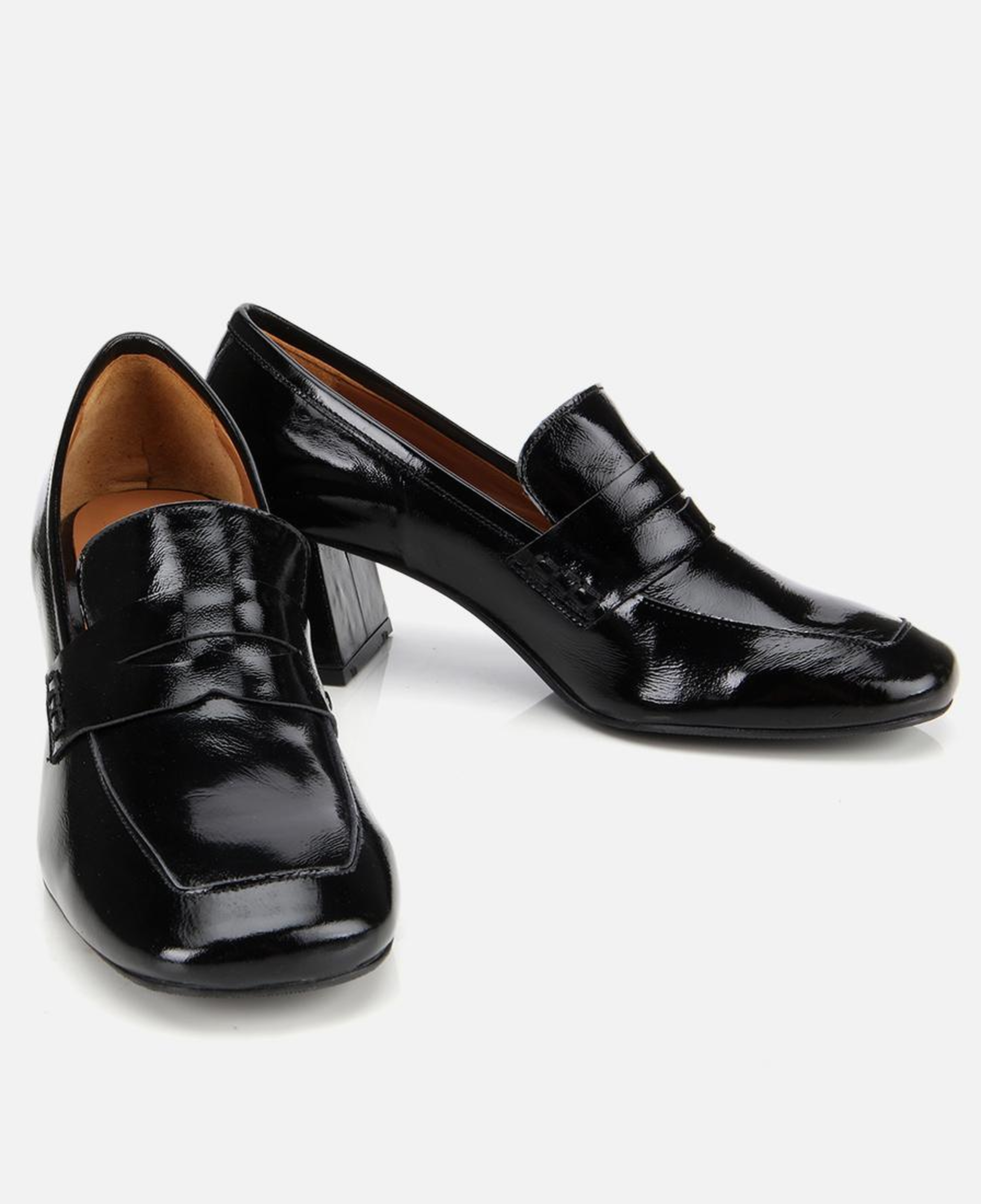Kadın Rugan Deri Siyah Topuklu Klasik Loafer