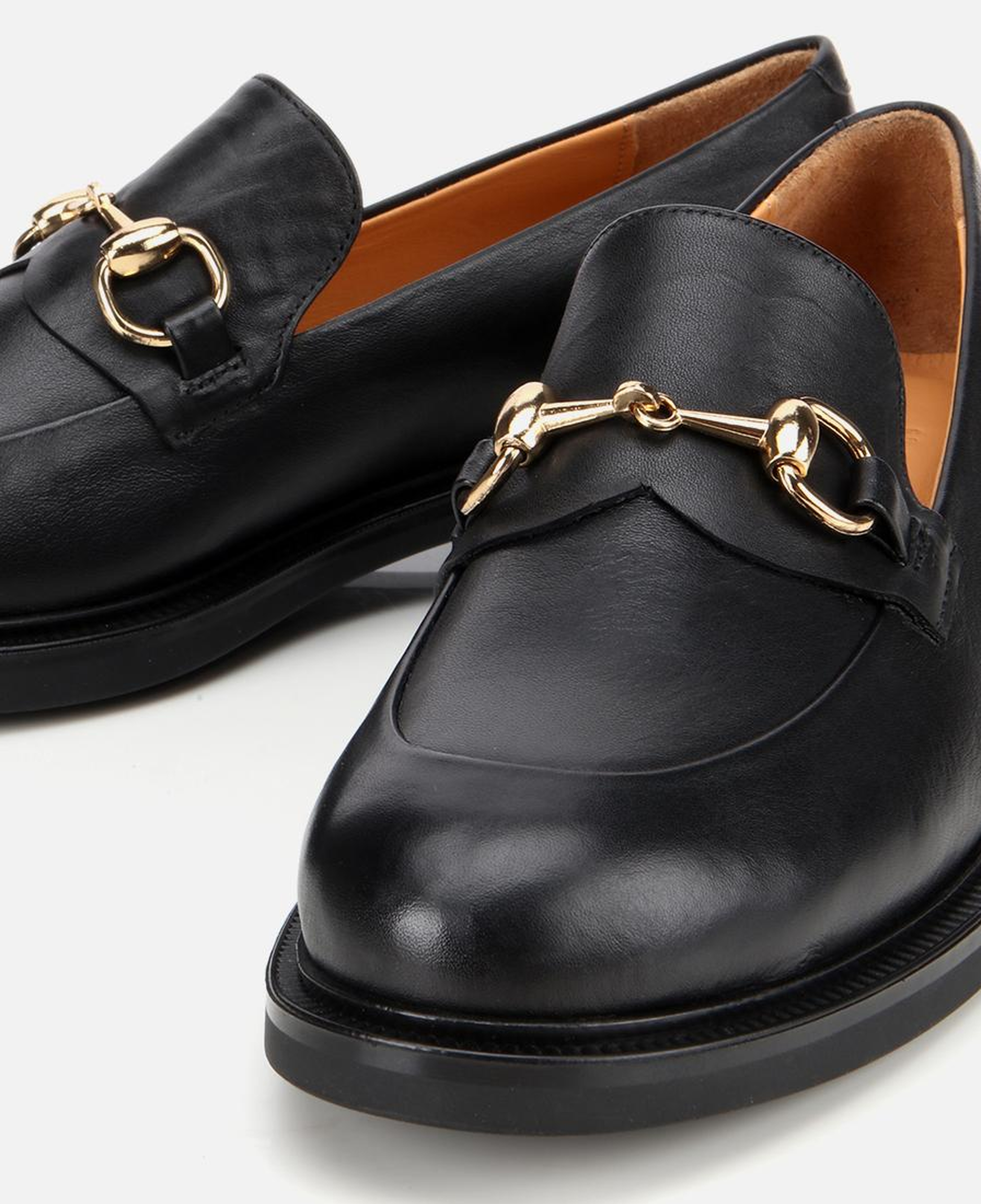 Kadın Deri Siyah Tokalı Klasik Loafer