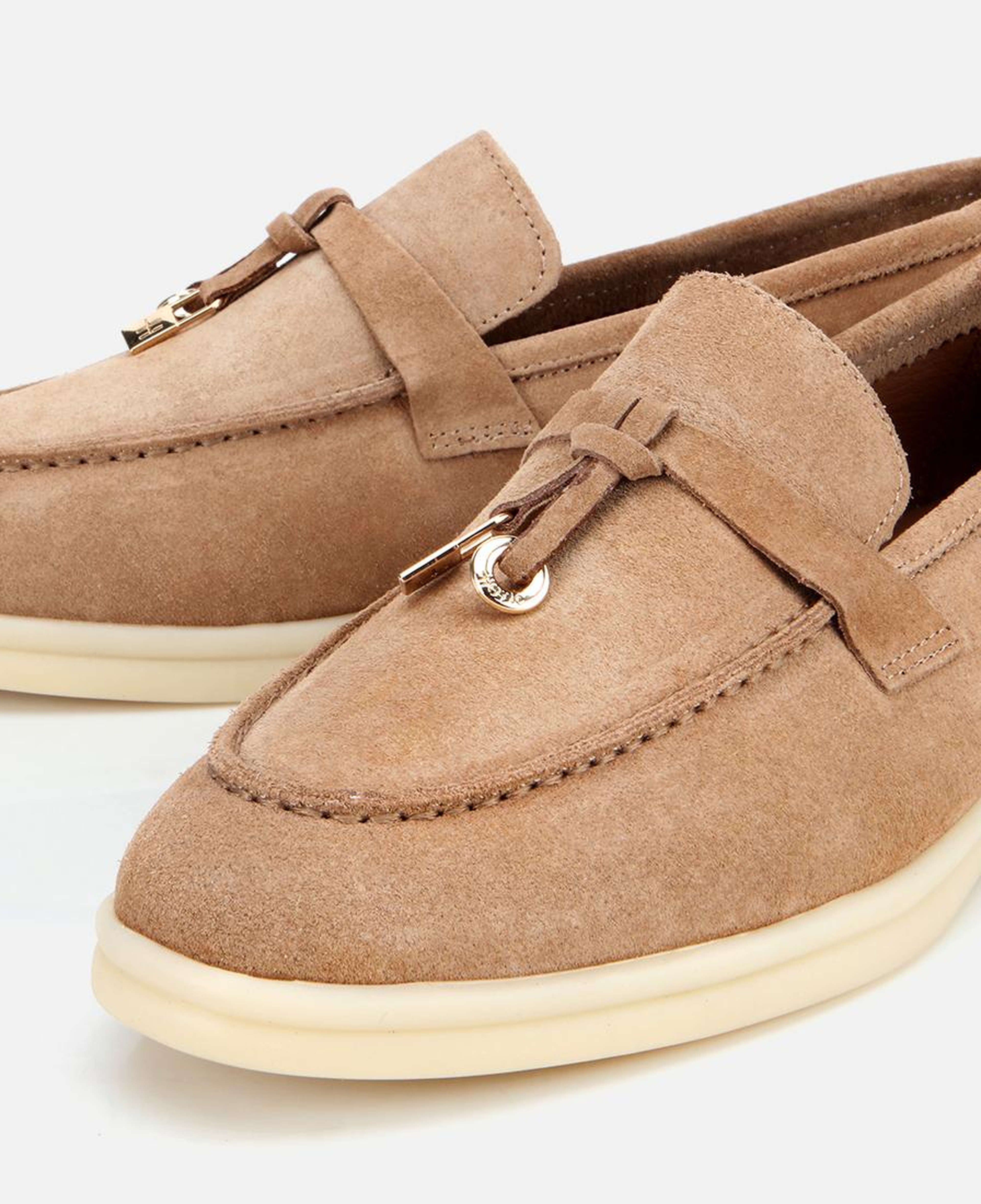 Kadın Süet Deri Bej Gold Aksesuarlı Klasik Loafer