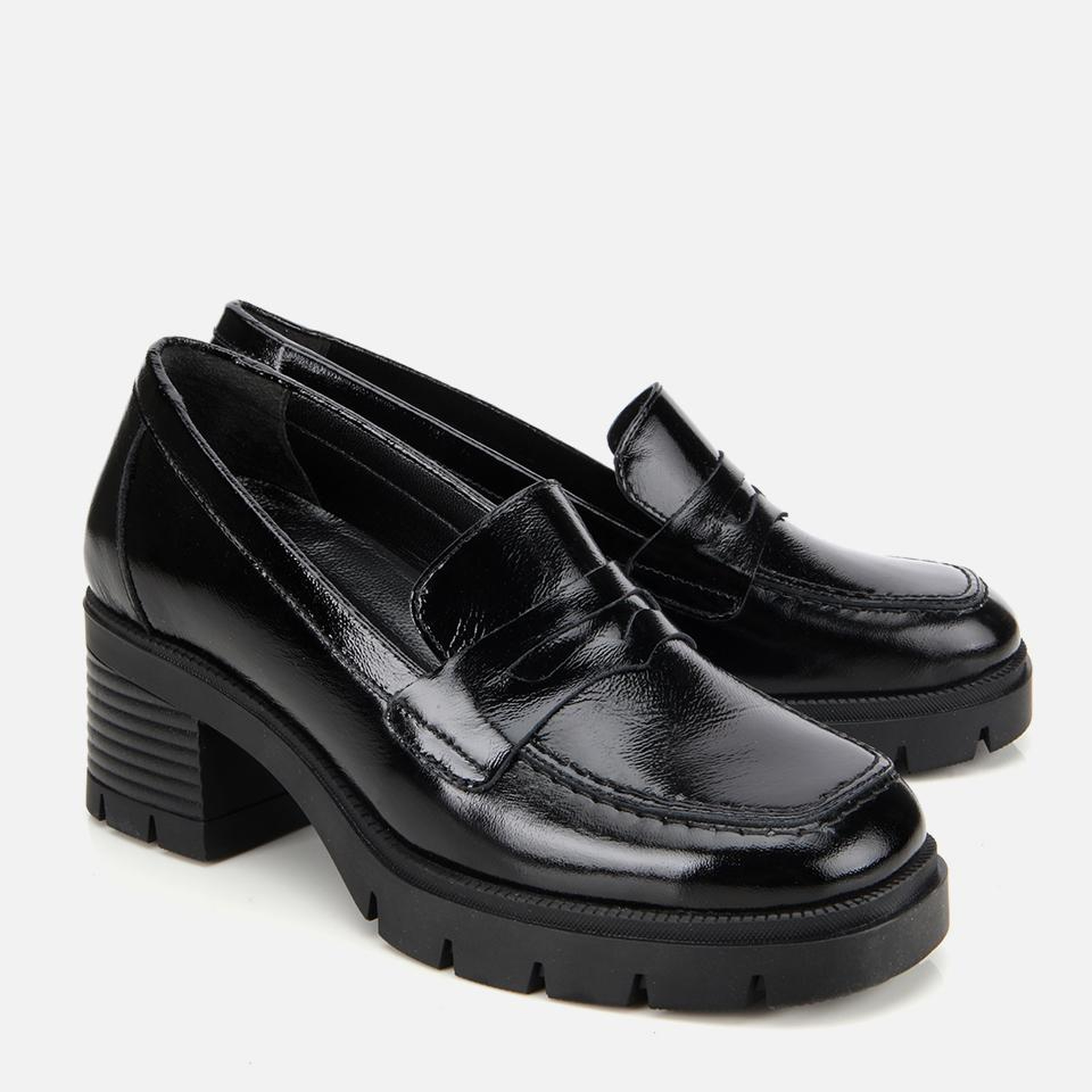 Kadın Rugan Deri Siyah Topuklu Klasik Loafer