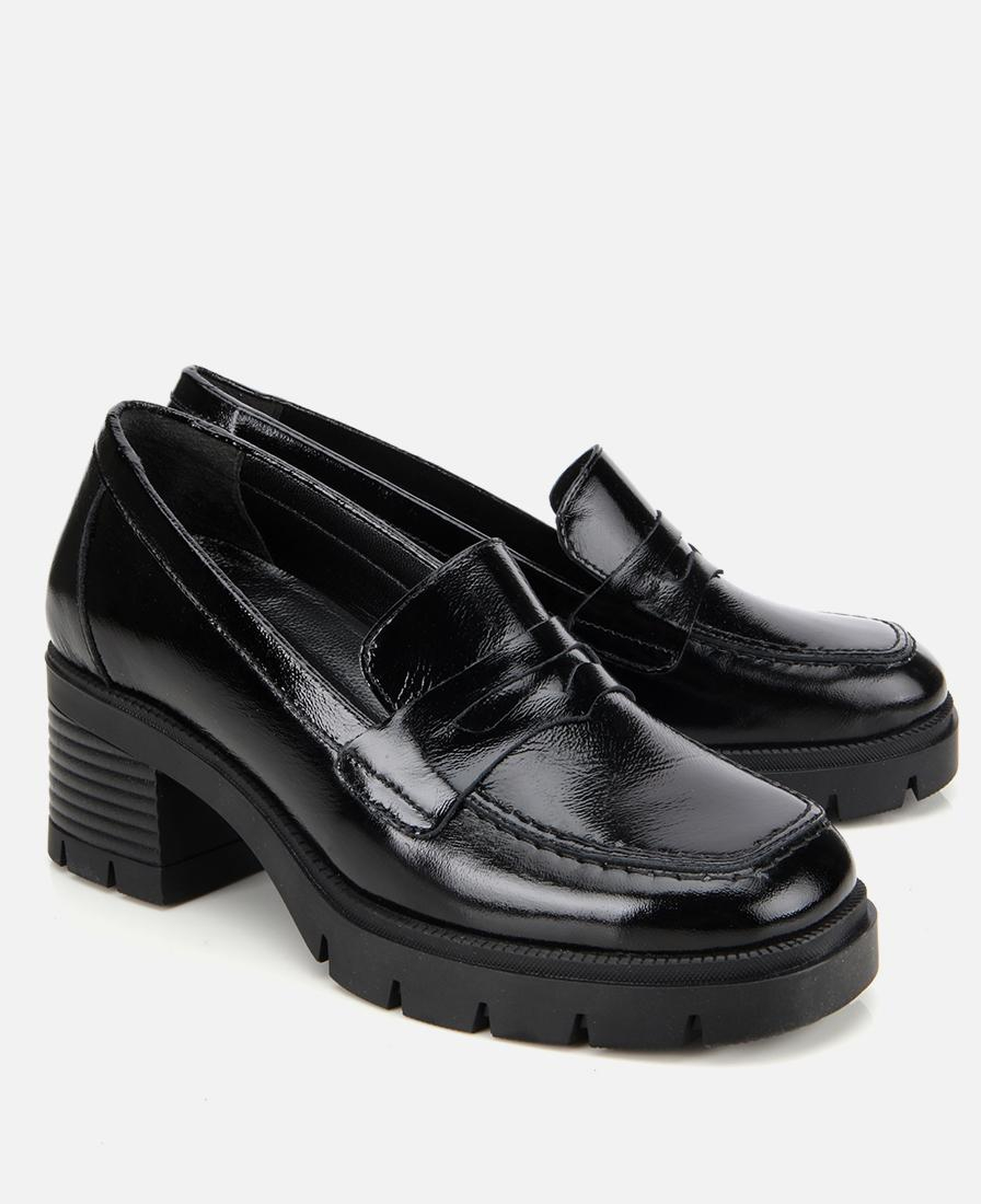 Kadın Rugan Deri Siyah Topuklu Klasik Loafer