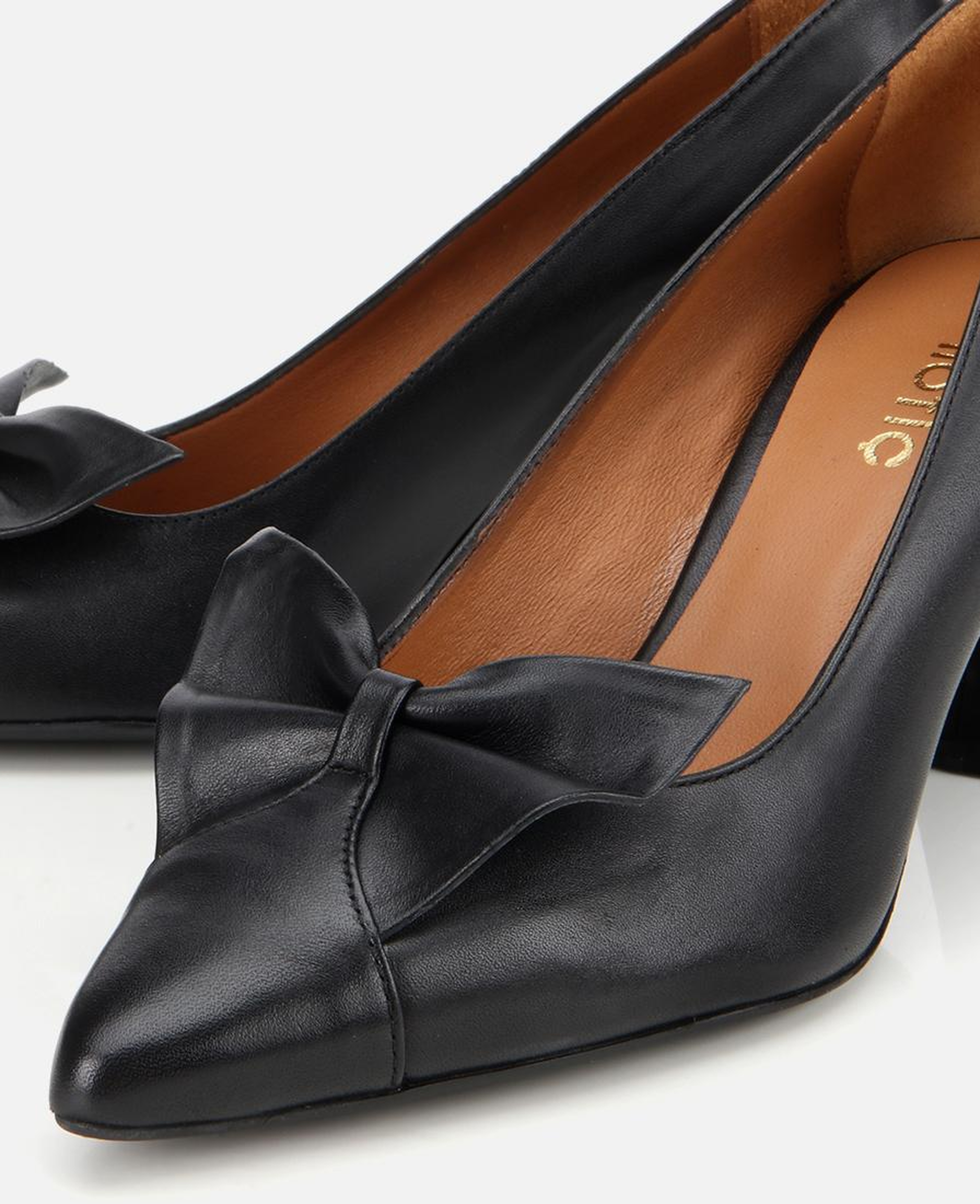 Kadın Deri Siyah Fiyonk Detaylı İnce Topuklu Stiletto