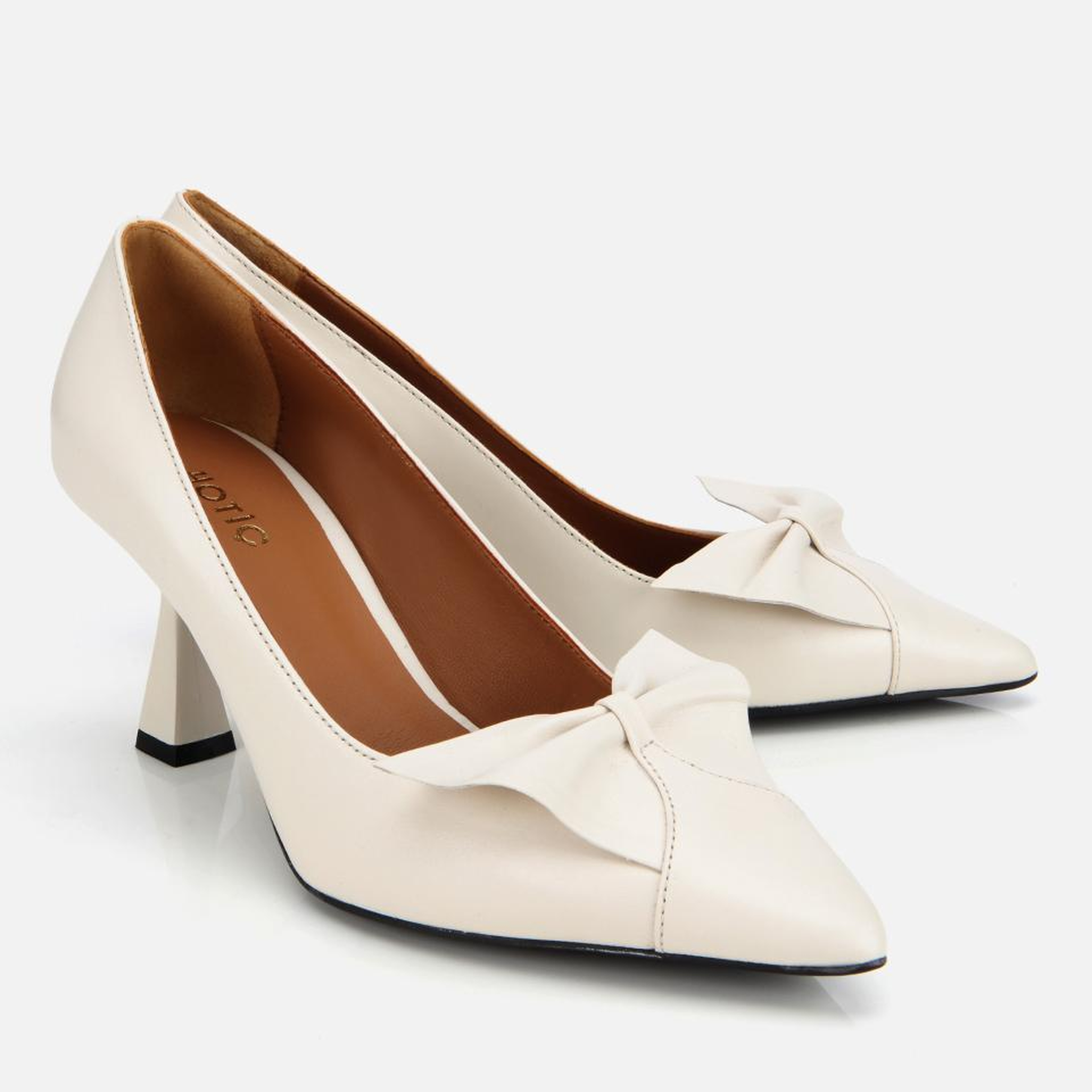 Kadın Deri Ekru Fiyonk Detaylı İnce Topuklu Stiletto