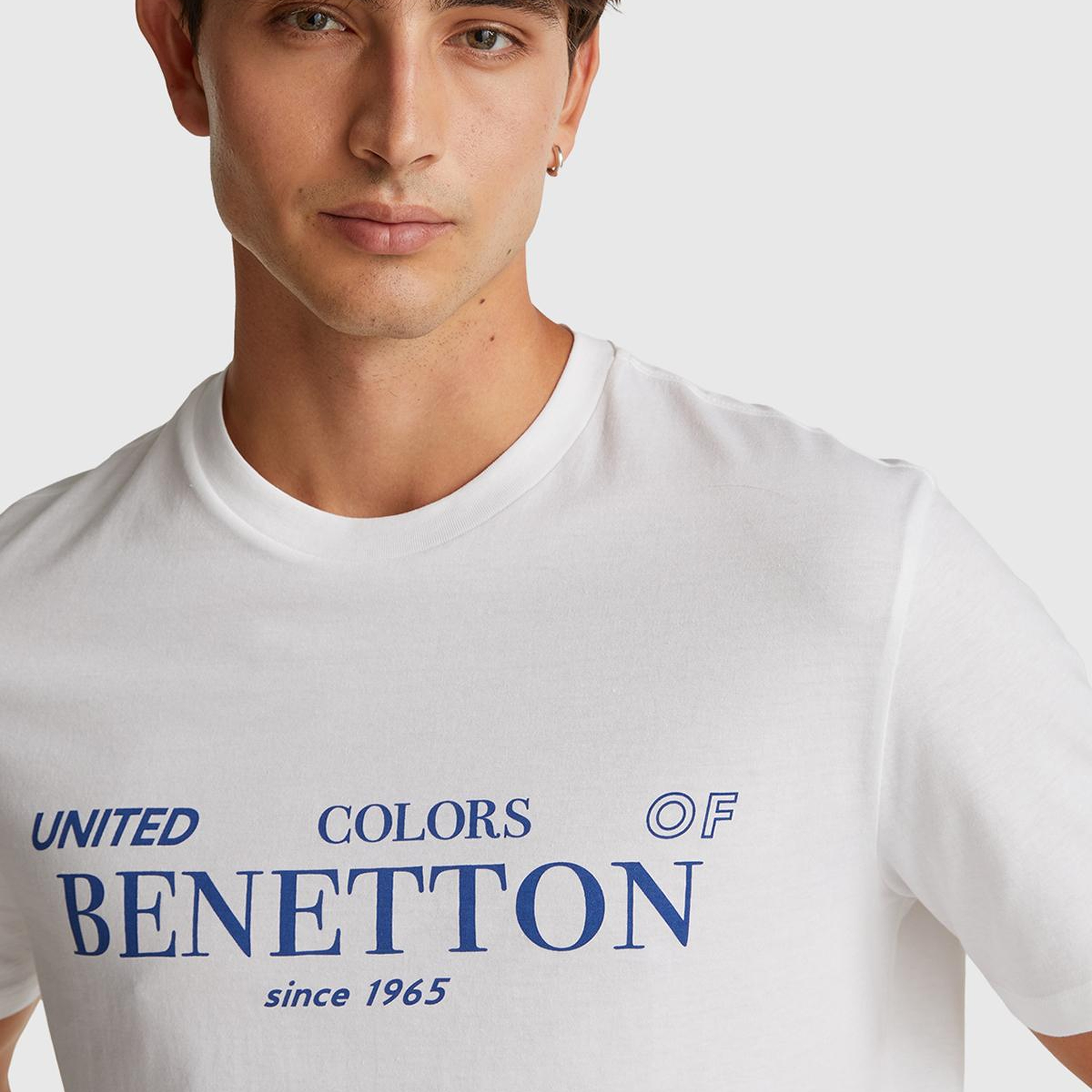 Erkek Beyaz %100 Pamuk Önü Logo Baskılı Relax Fit T-Shirt
