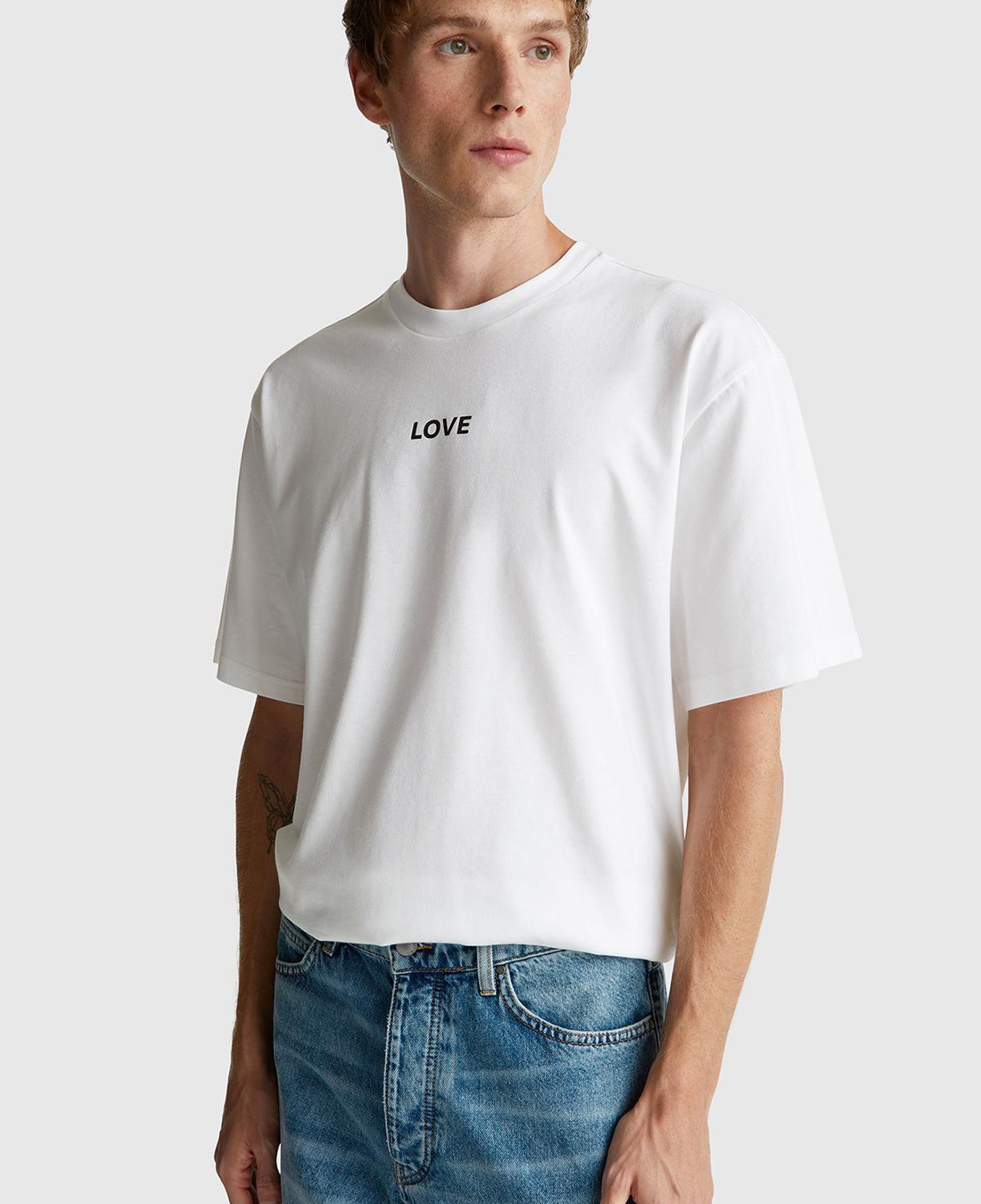 Erkek Beyaz-Love Baskılı %100 Pamuk Önü ve Arkası Baskılı T-Shirt
