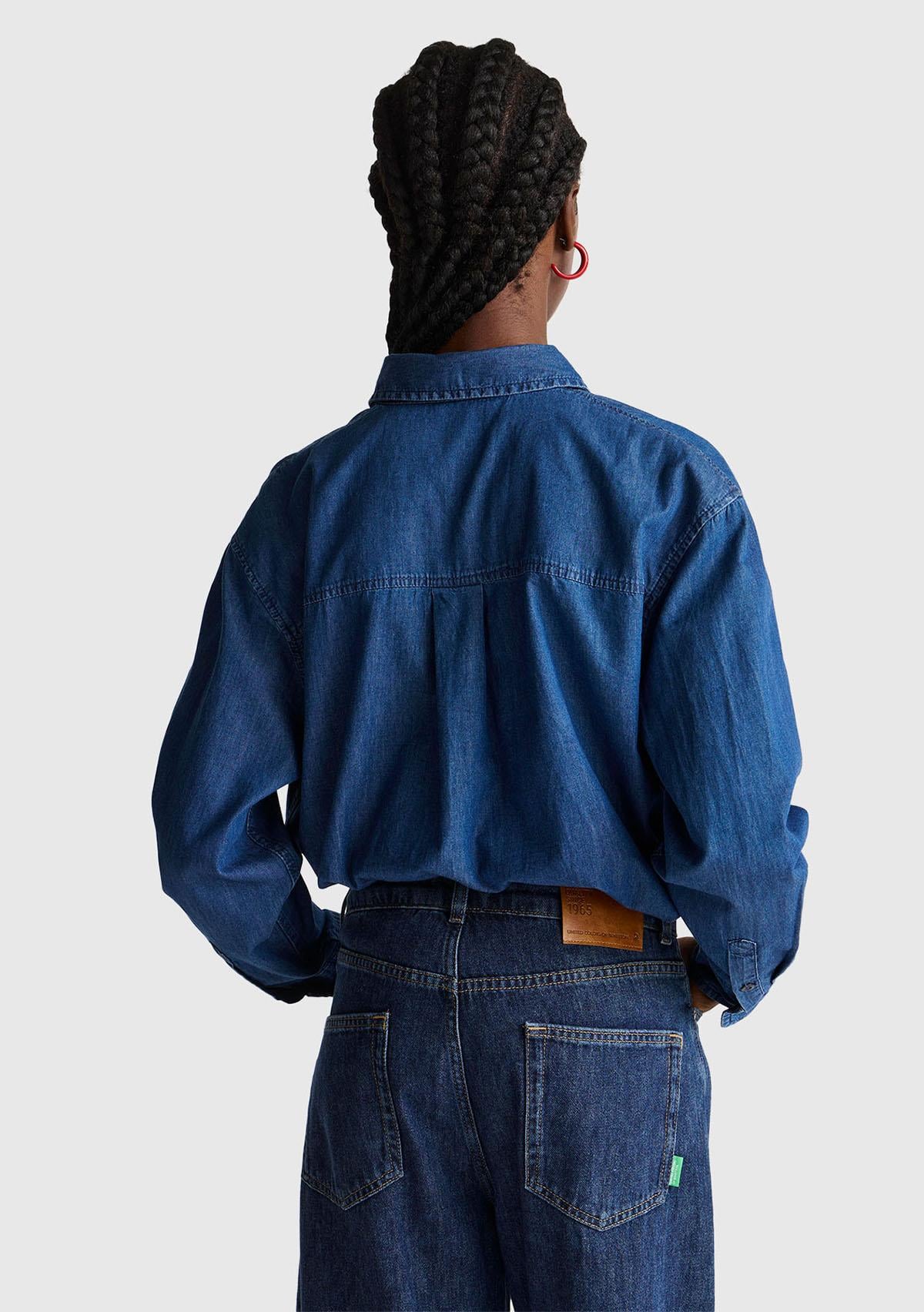 Kadın Mavi %100 Pamuk Önü Cep Detaylı Düğmeli Denim Gömlek