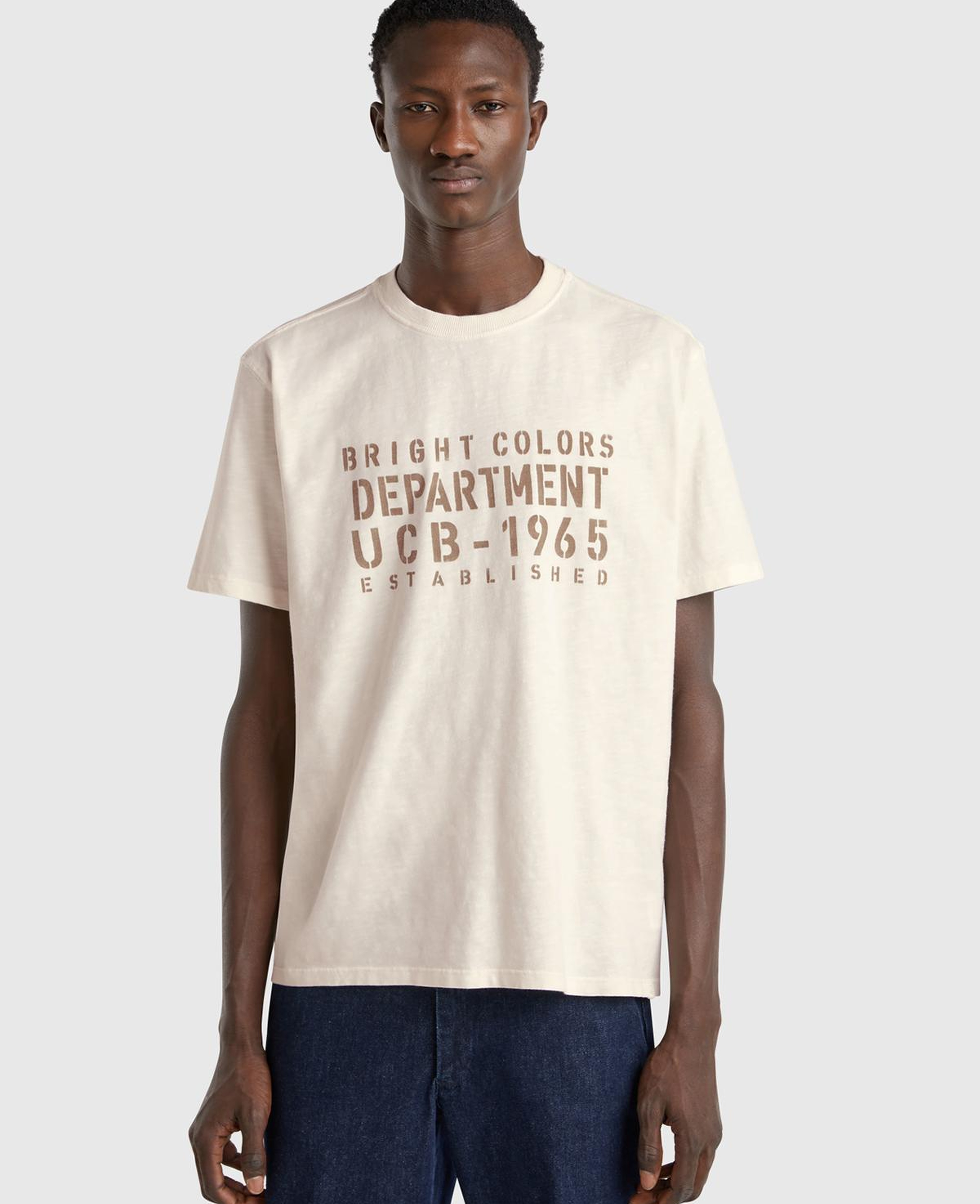 Erkek Bej-Yeşil %100 Pamuk Yıpranmış Efektli Önü Baskılı Relax Fit T-Shirt
