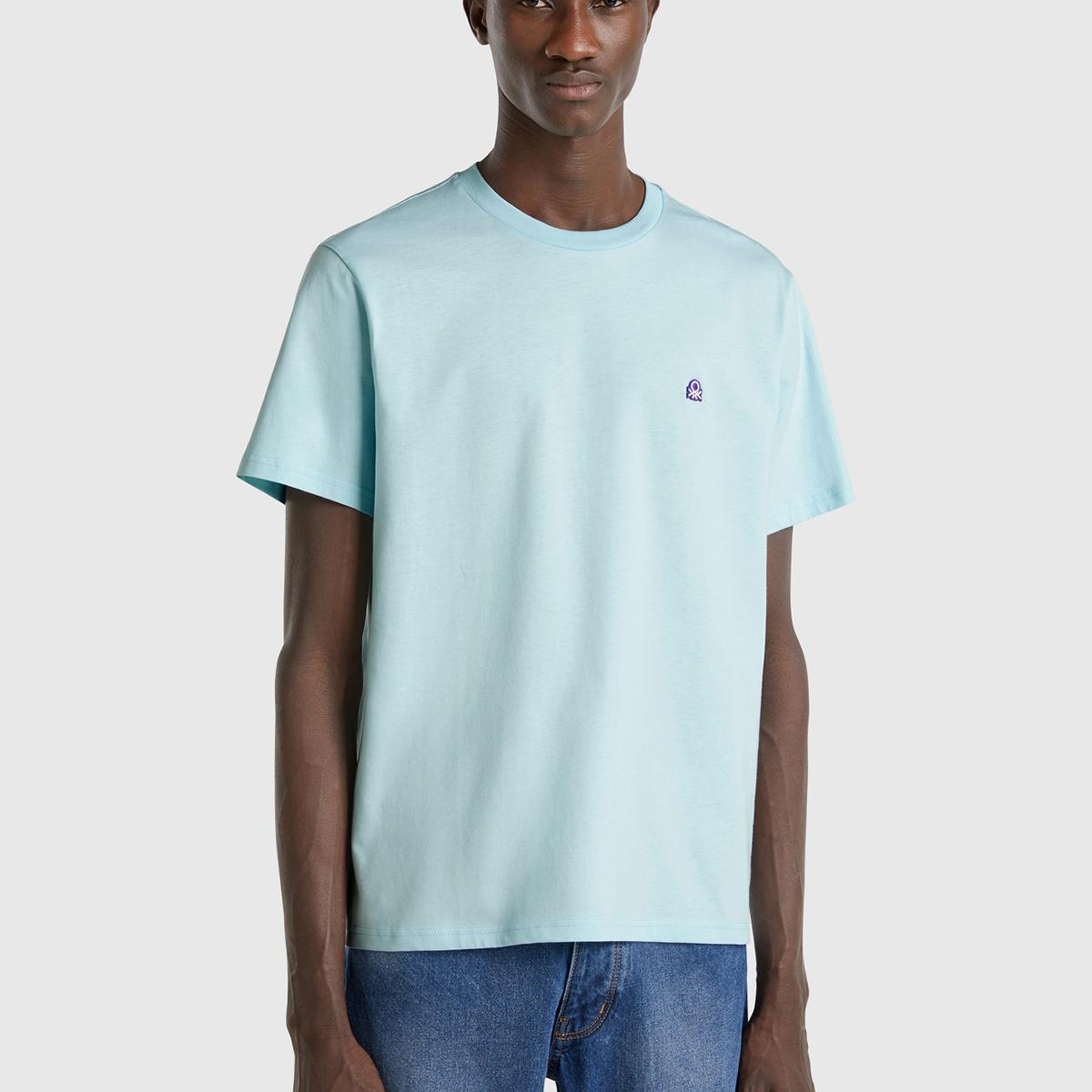 Erkek Açık Mavi %100 Koton Benetton Logolu Bisiklet Yaka T-Shirt