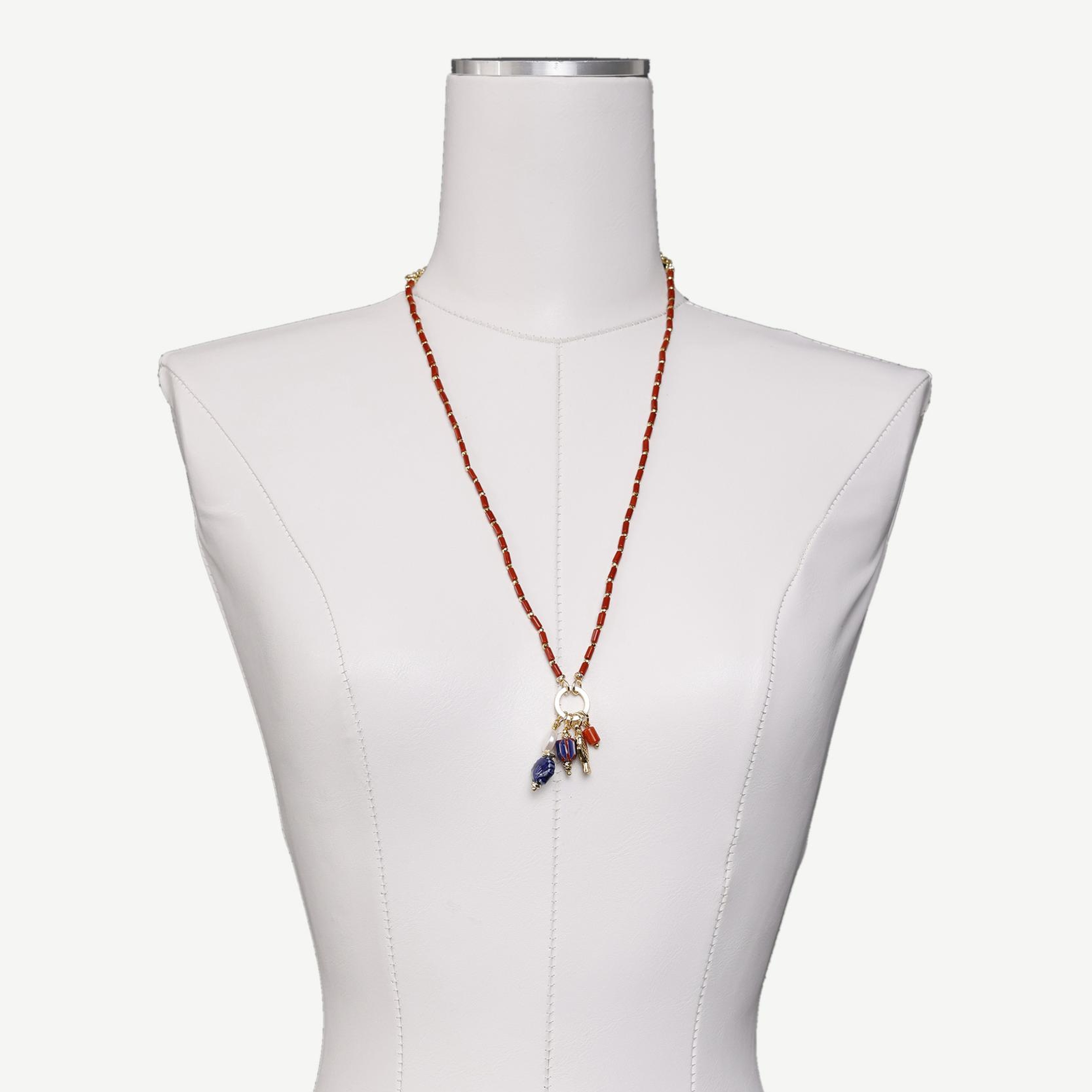 YARGICI Charm Detaylı Mercan Kolye
