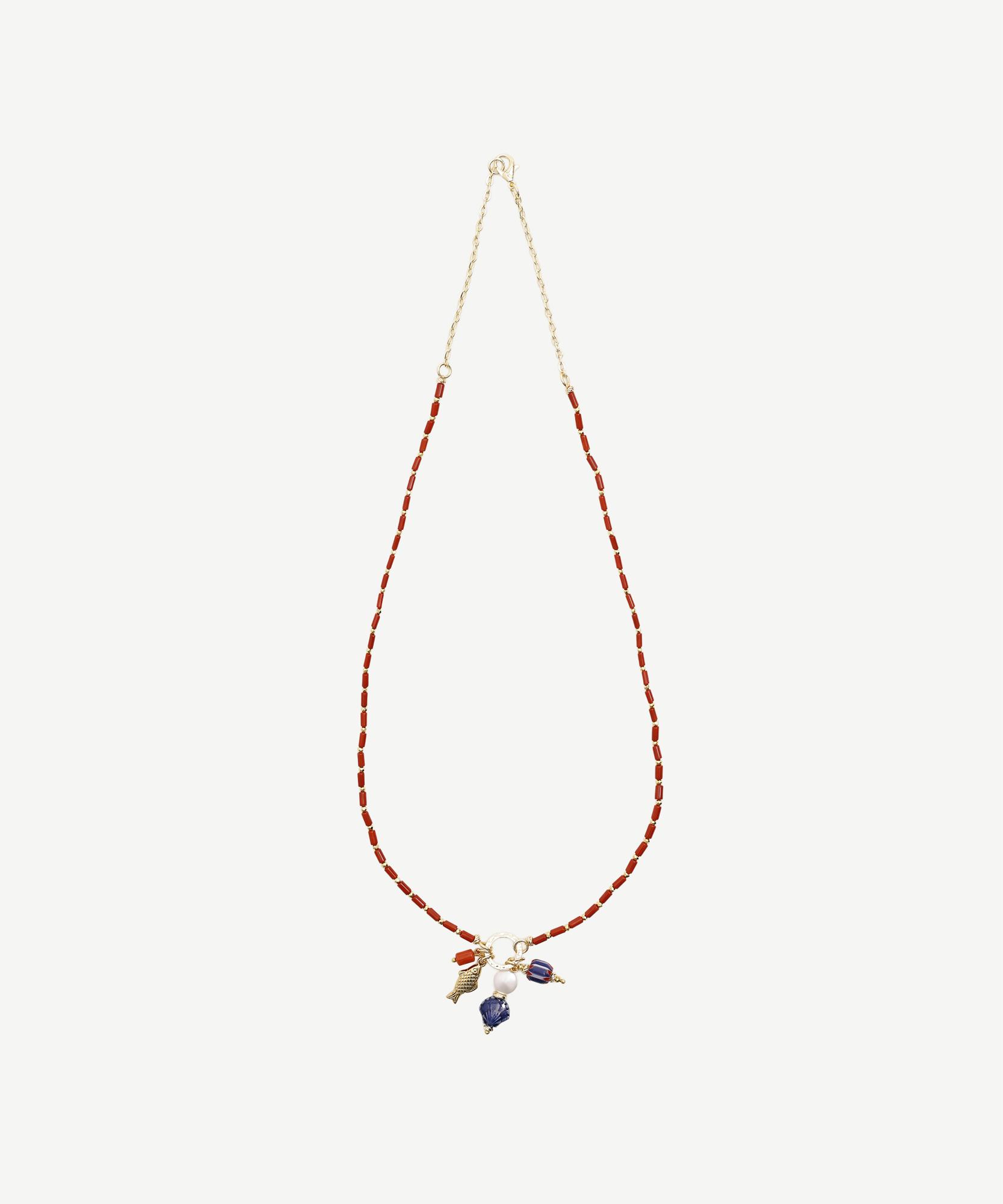 YARGICI Charm Detaylı Mercan Kolye
