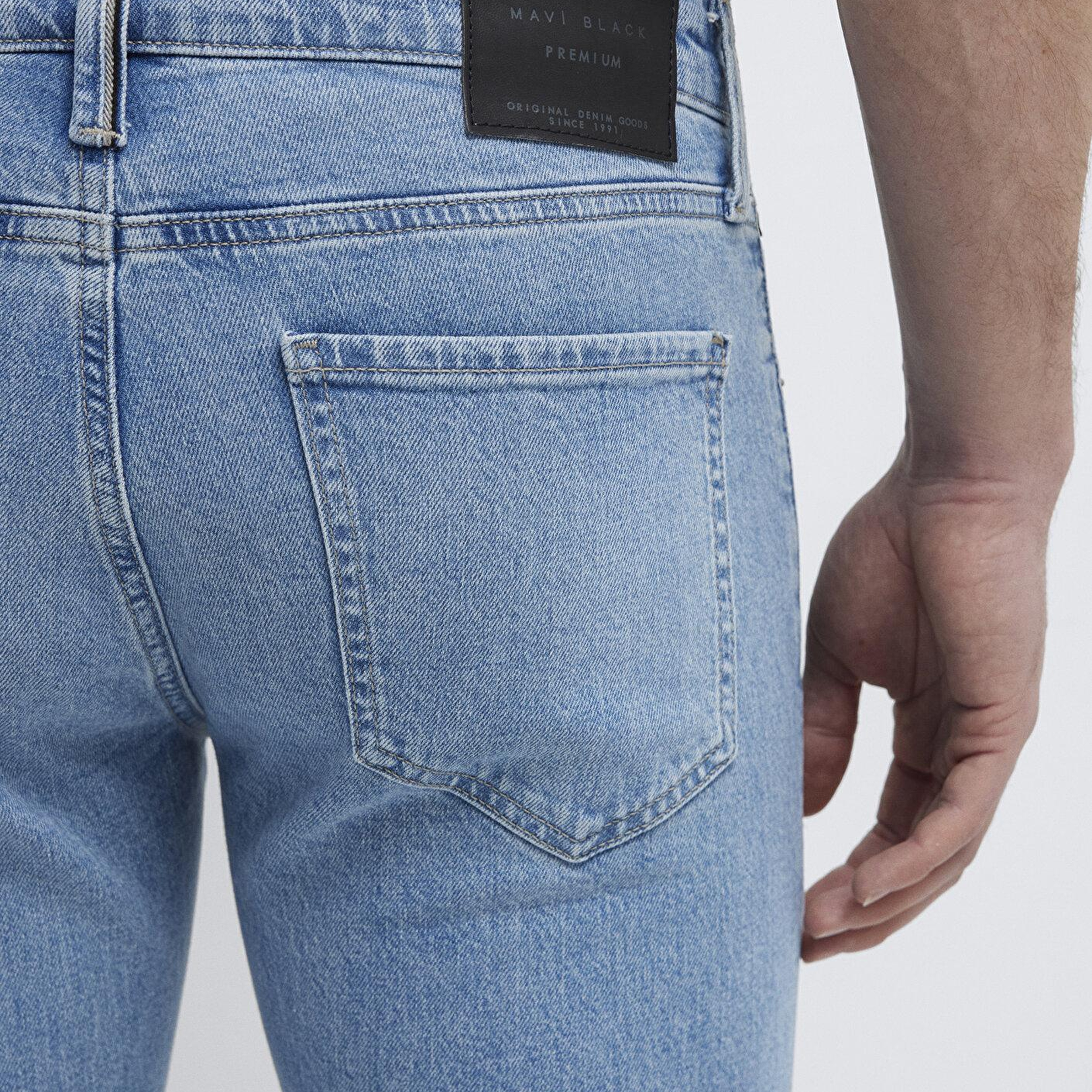 Mavi KVNÇ Mavi Black Açık Mavi Jean Pantolon 001070-A2957