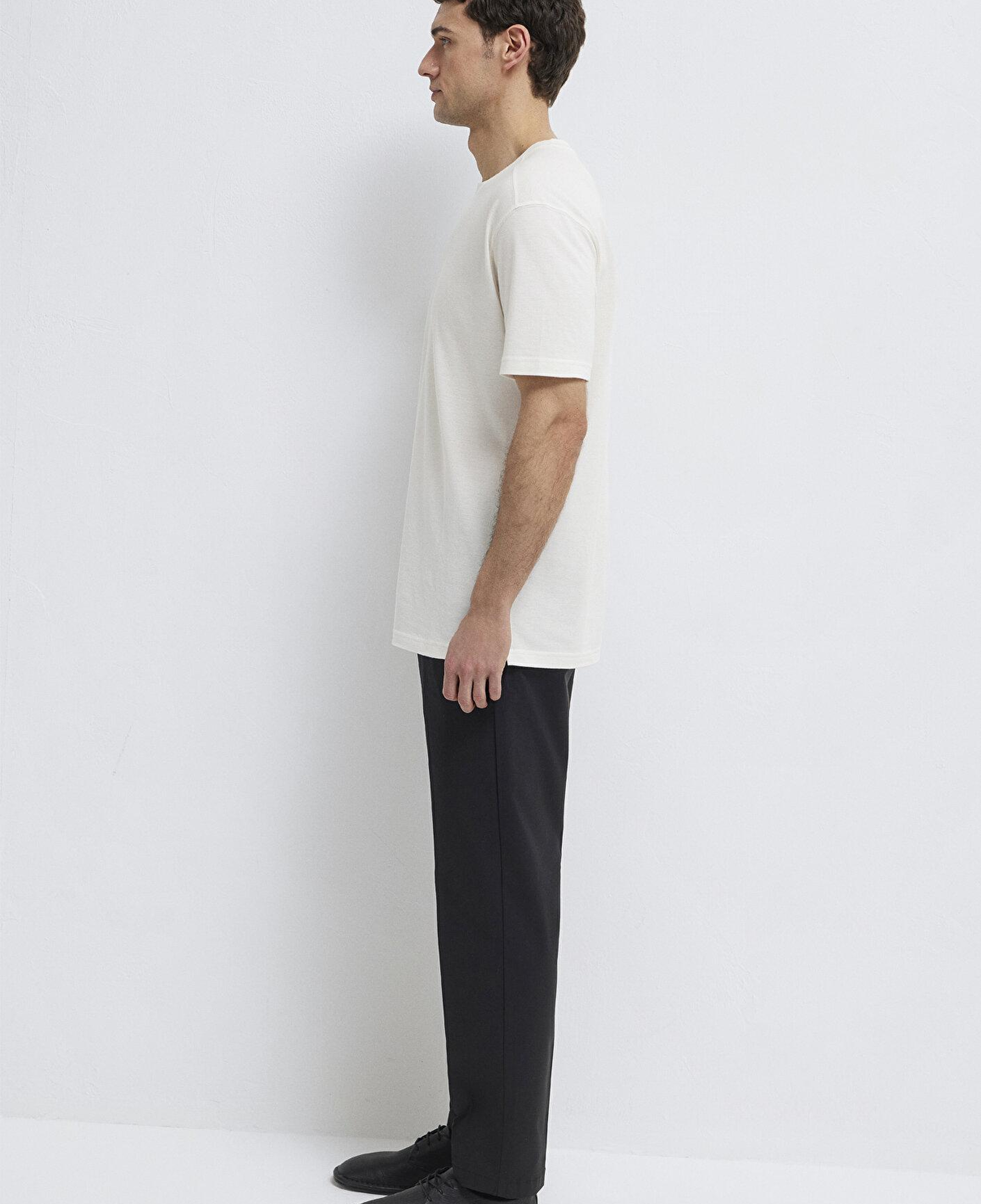 Mavi Soft-Premium Ekru (TENCEL™) Liyosel Karışımlı Tişört Loose Fit / Bol Rahat Kesim 0613468-70057