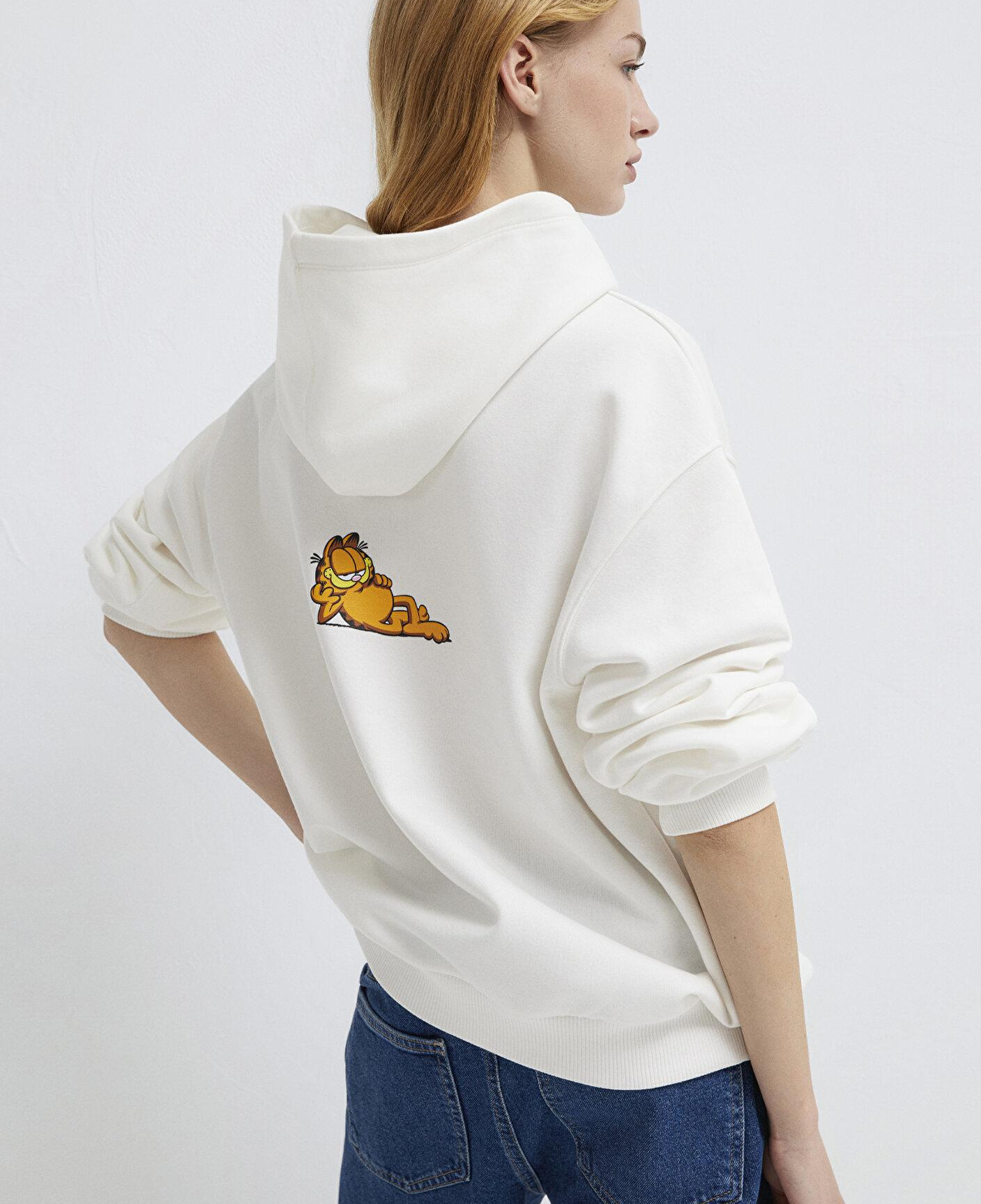 Mavi Garfield Baskılı Ekru Sweatshirt 1S10530-80194