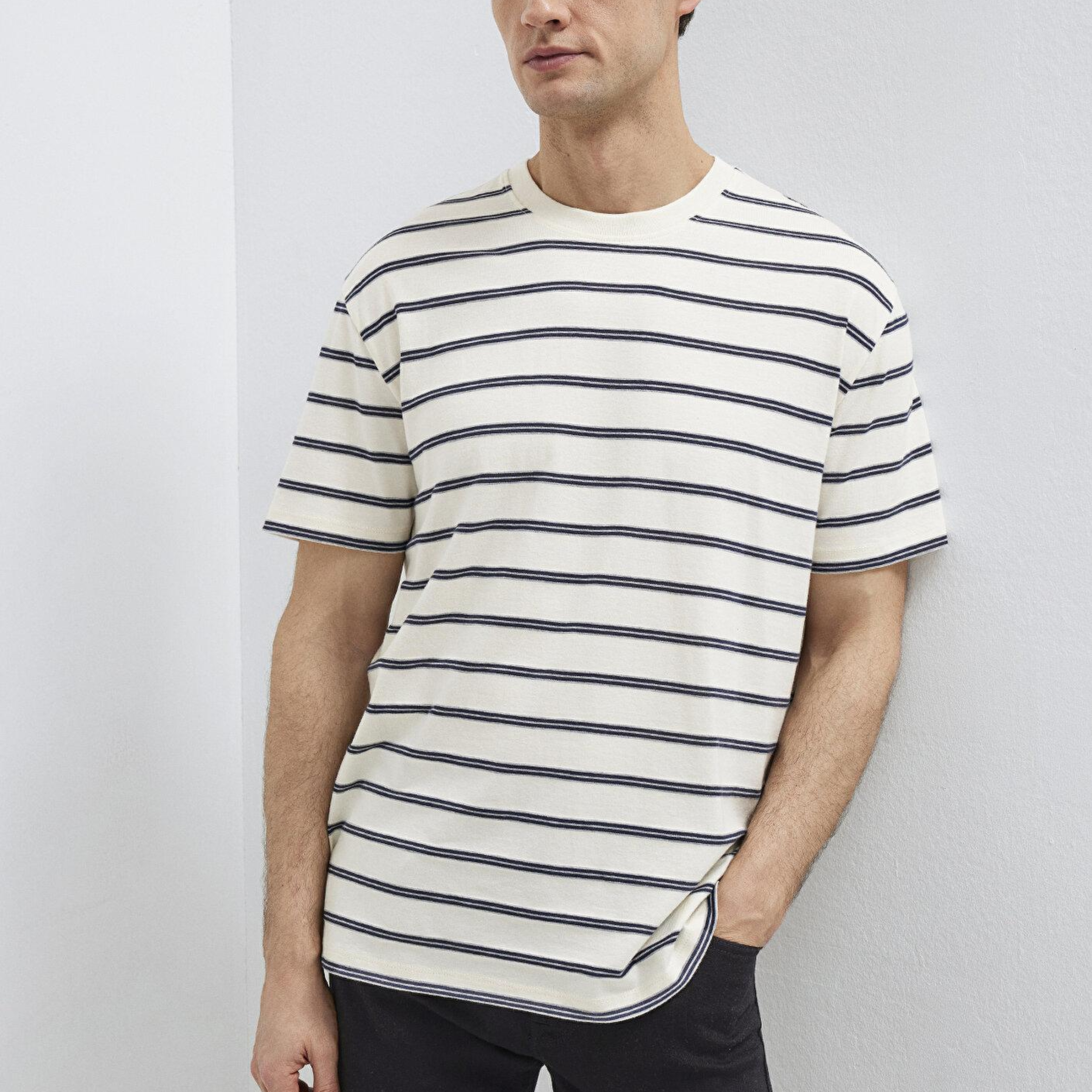 Mavi Çizgili Ekru Tişört Loose Fit / Bol Rahat Kesim 0613138-70057