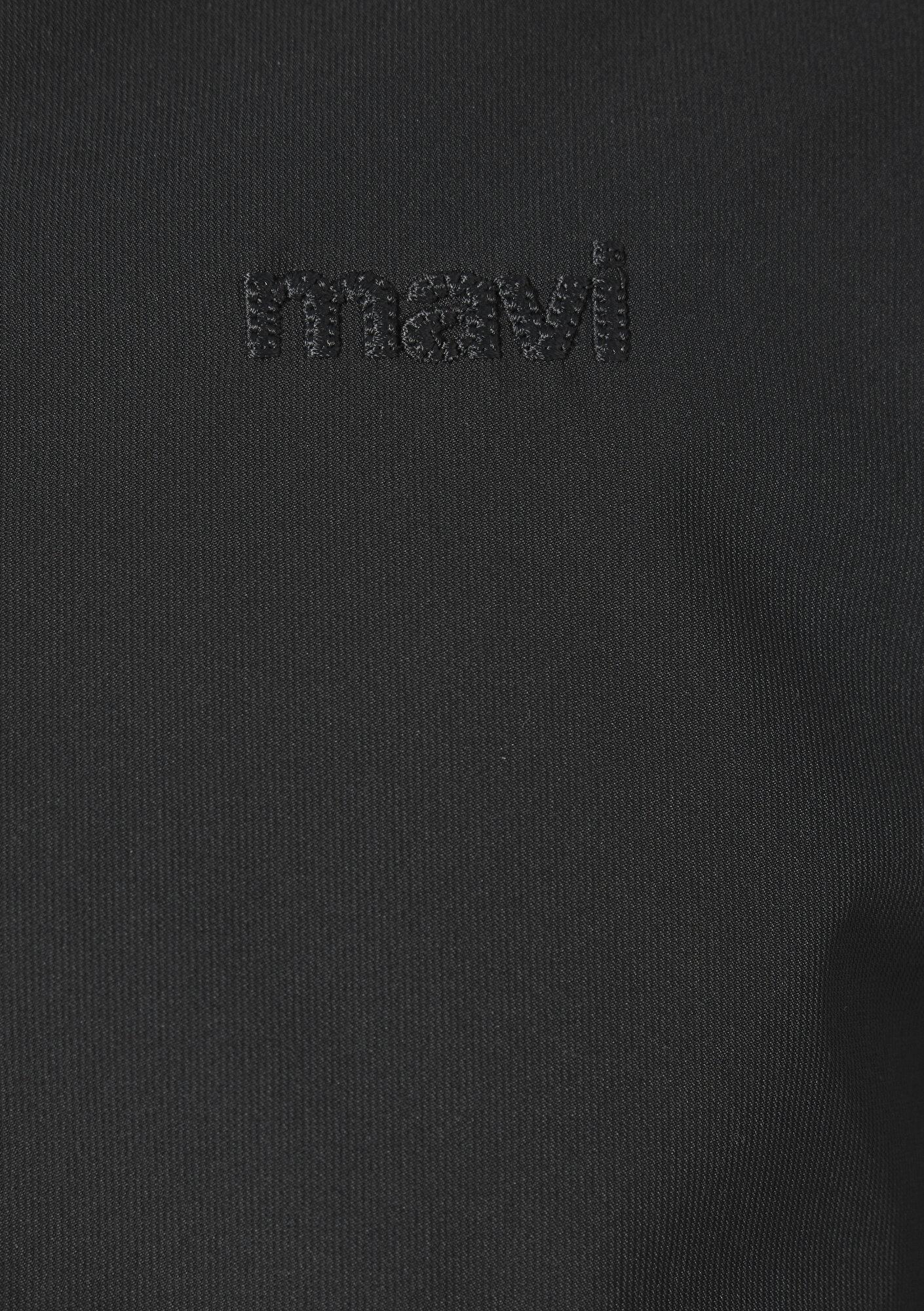 Mavi Kapüşonlu Siyah Şişme Mont 0110758-71379