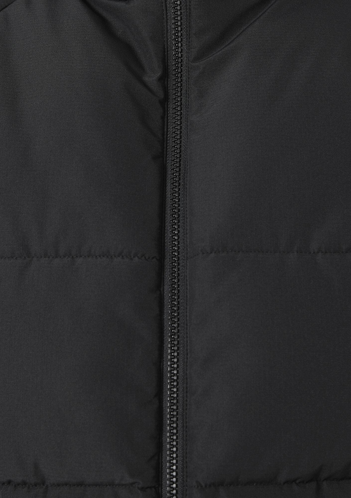 Mavi Kapüşonlu Siyah Şişme Mont 0110756-71379