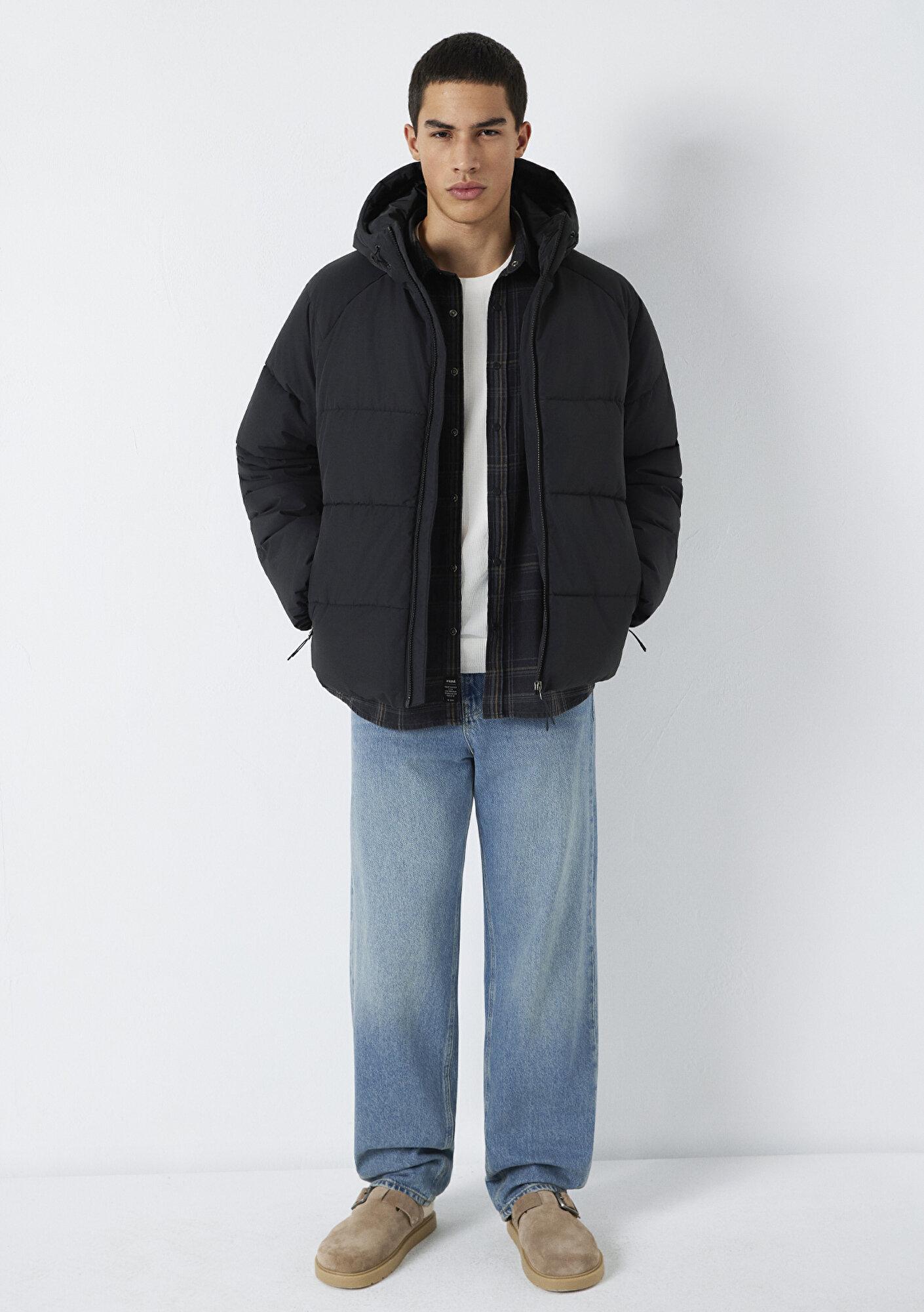 Mavi Kapüşonlu Siyah Şişme Mont 0110756-71379