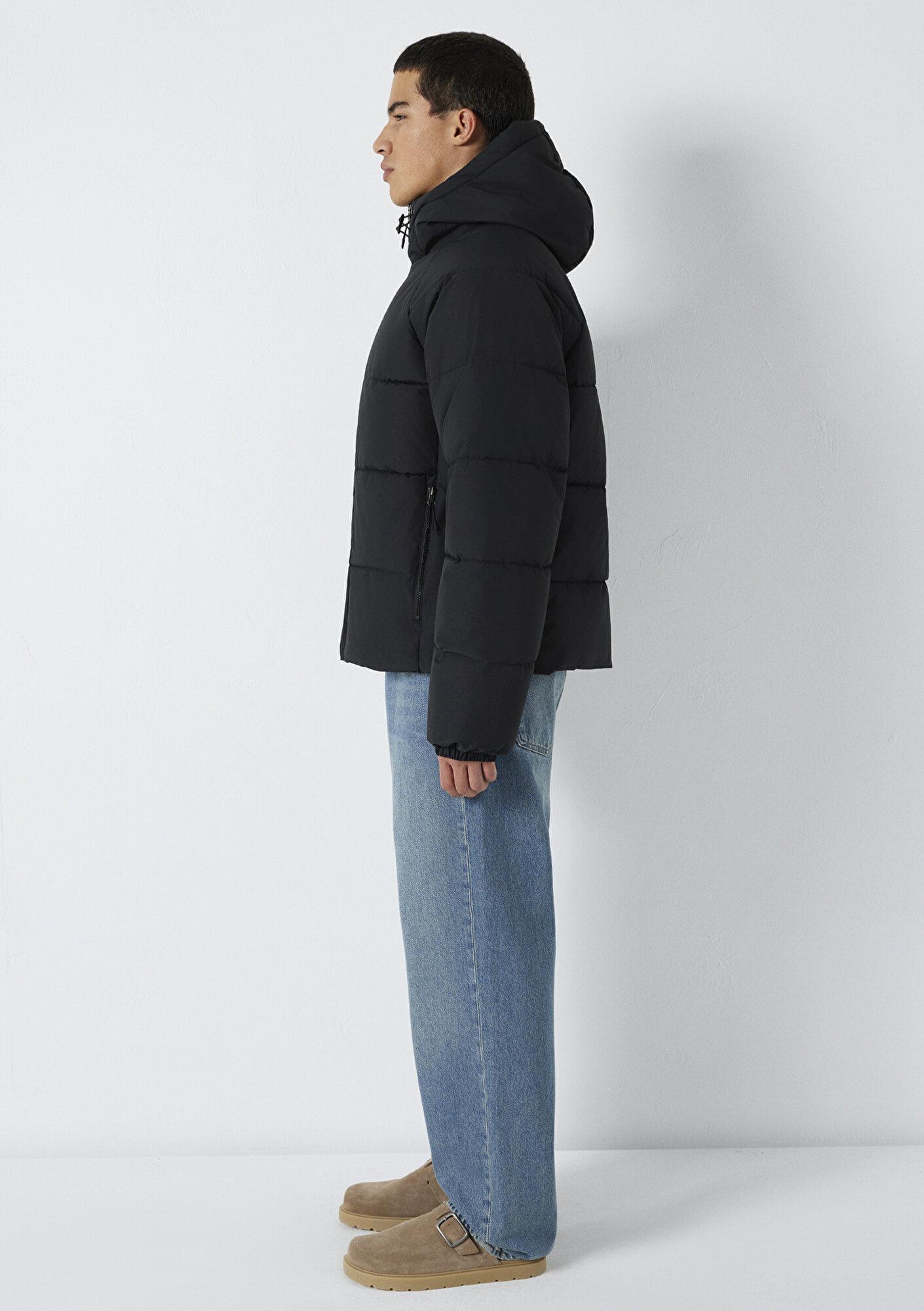 Mavi Kapüşonlu Siyah Şişme Mont 0110756-71379