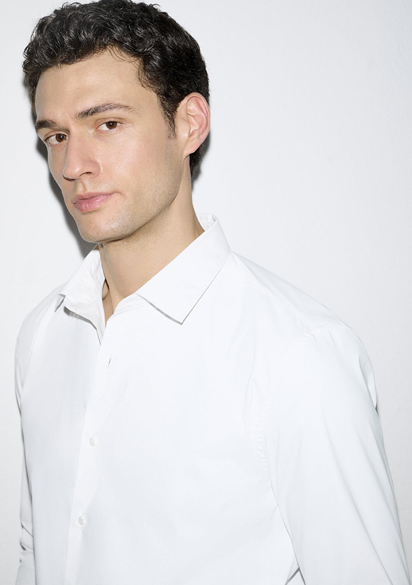 Mavi Hafif ve Esnek Beyaz Travel Gömlek Regular Fit / Normal Kesim 0211812-620