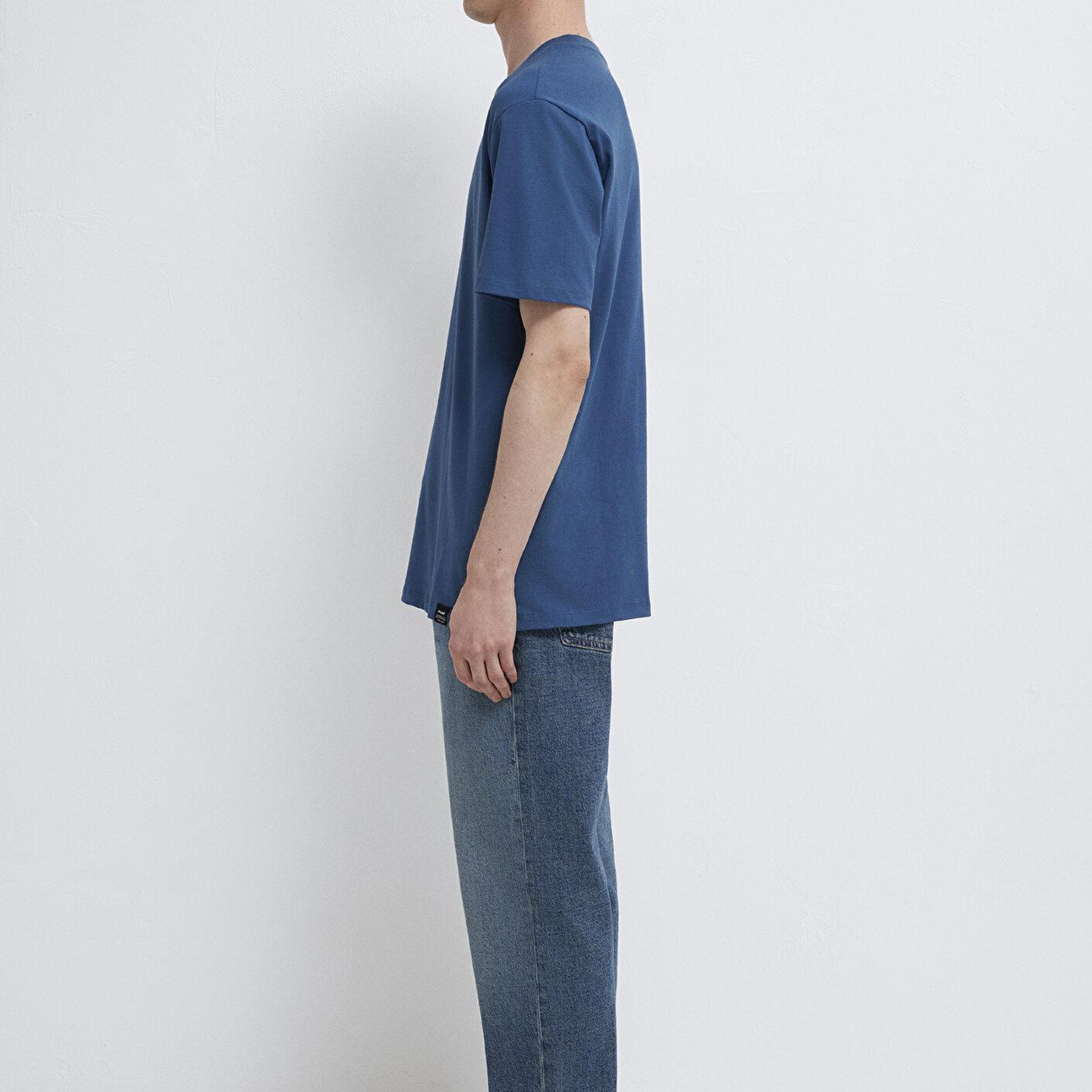 Mavi Etiket Detaylı Mavi Basic Tişört Loose Fit / Bol Rahat Kesim 0611824-90609
