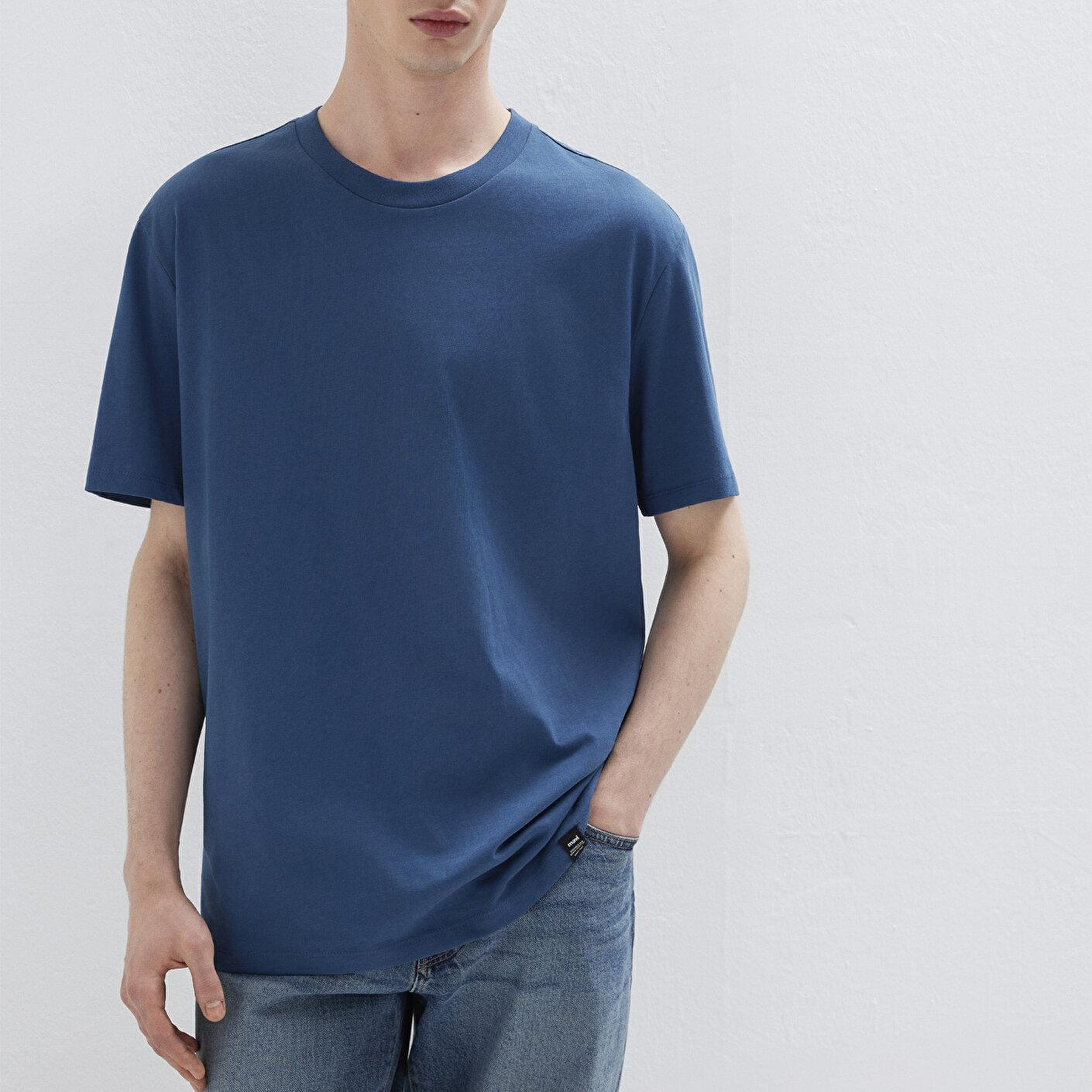 Mavi Etiket Detaylı Mavi Basic Tişört Loose Fit / Bol Rahat Kesim 0611824-90609