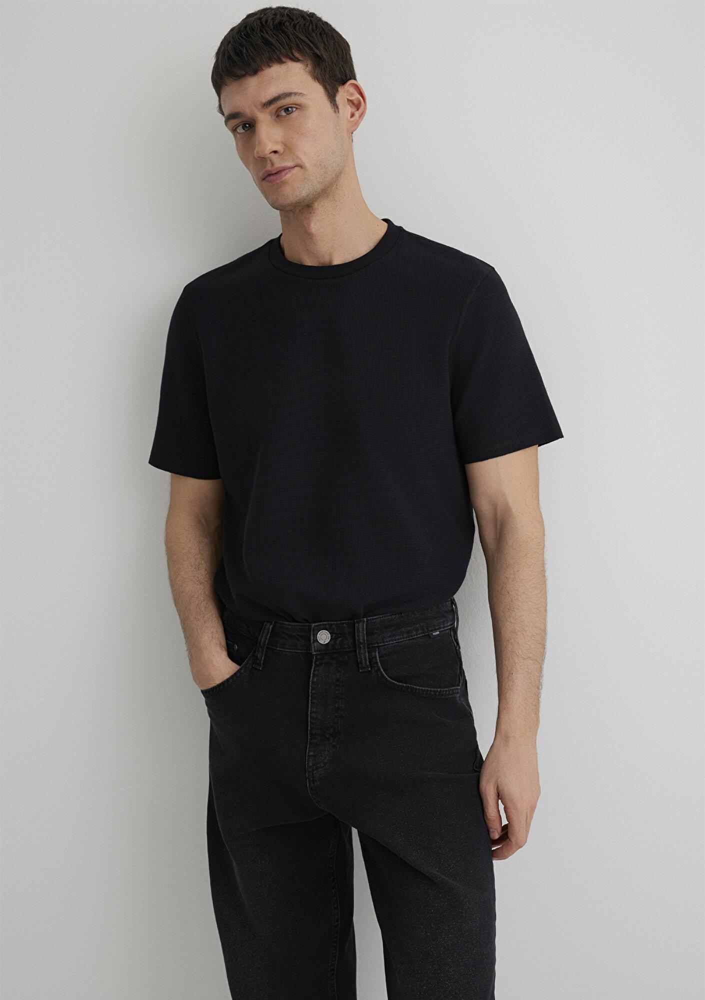 Mavi Dokulu Siyah Basic Tişört Regular Fit / Normal Kesim 0610277-900