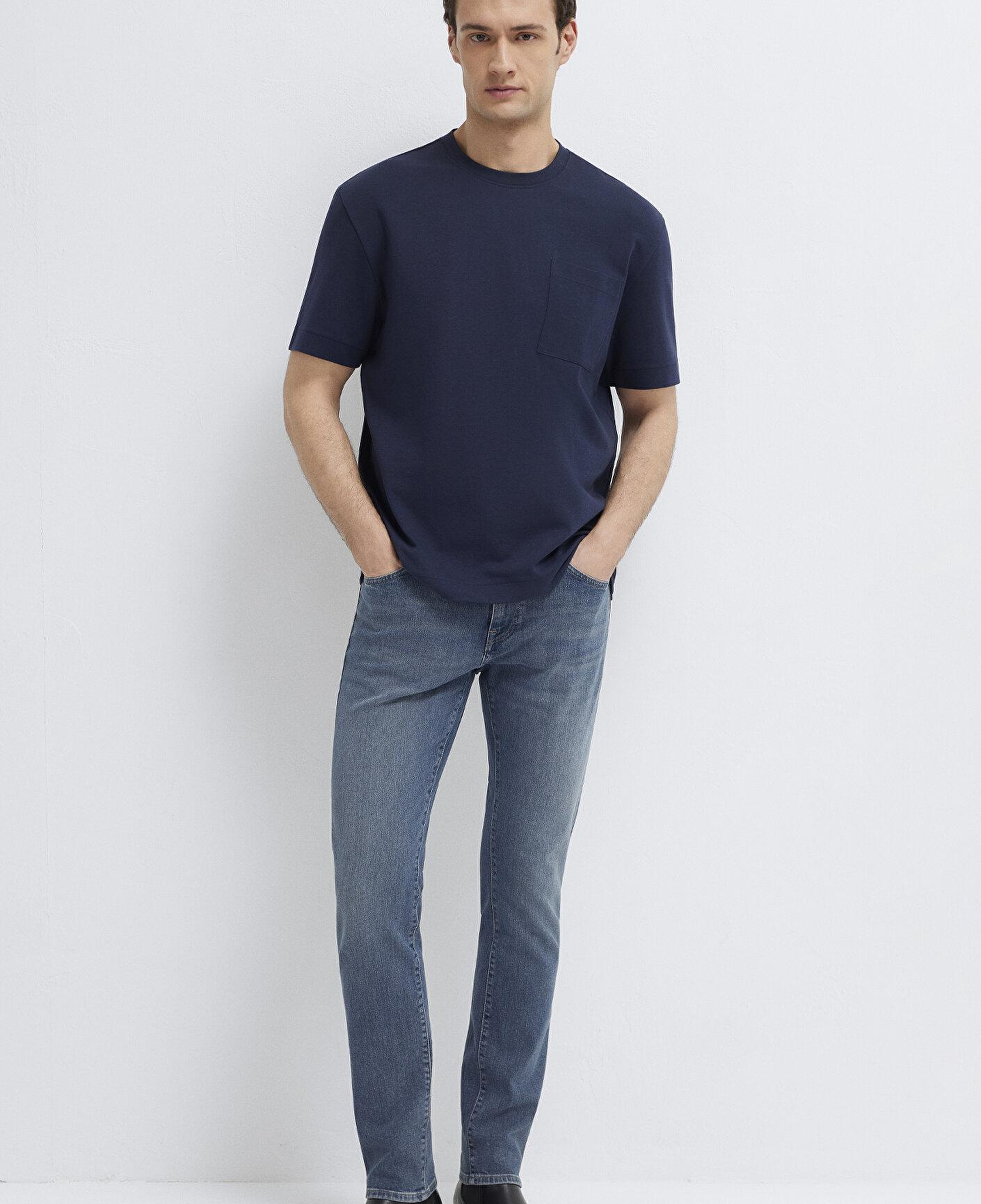 Mavi Cepli Lacivert Basic Tişört Loose Fit / Bol Rahat Kesim 0613339-86623