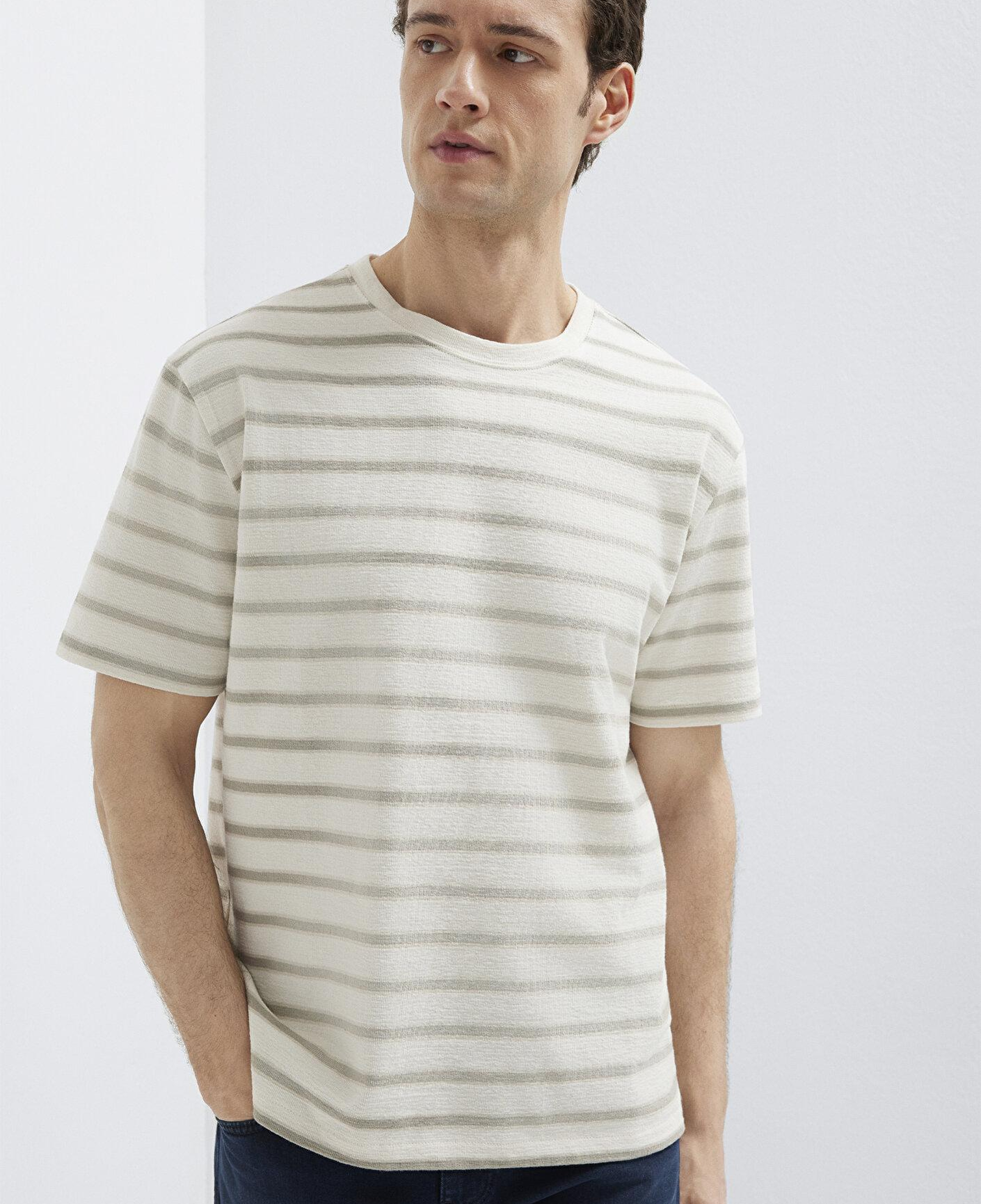 Mavi Çizgili Bej Tişört Loose Fit / Bol Rahat Kesim 0613343-70352