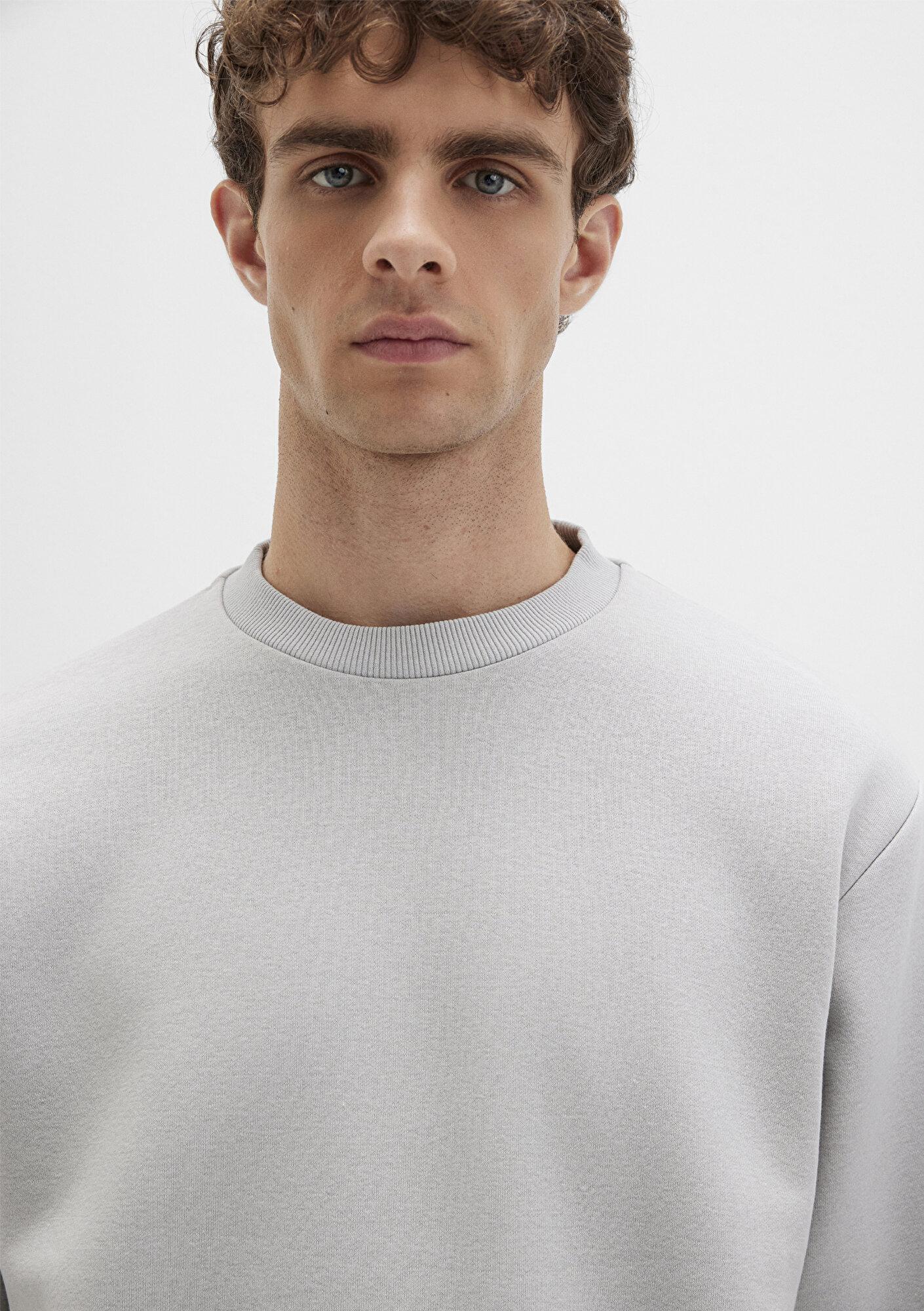 Mavi Bisiklet Yaka Gri Basic Sweatshirt 0S10276-81582