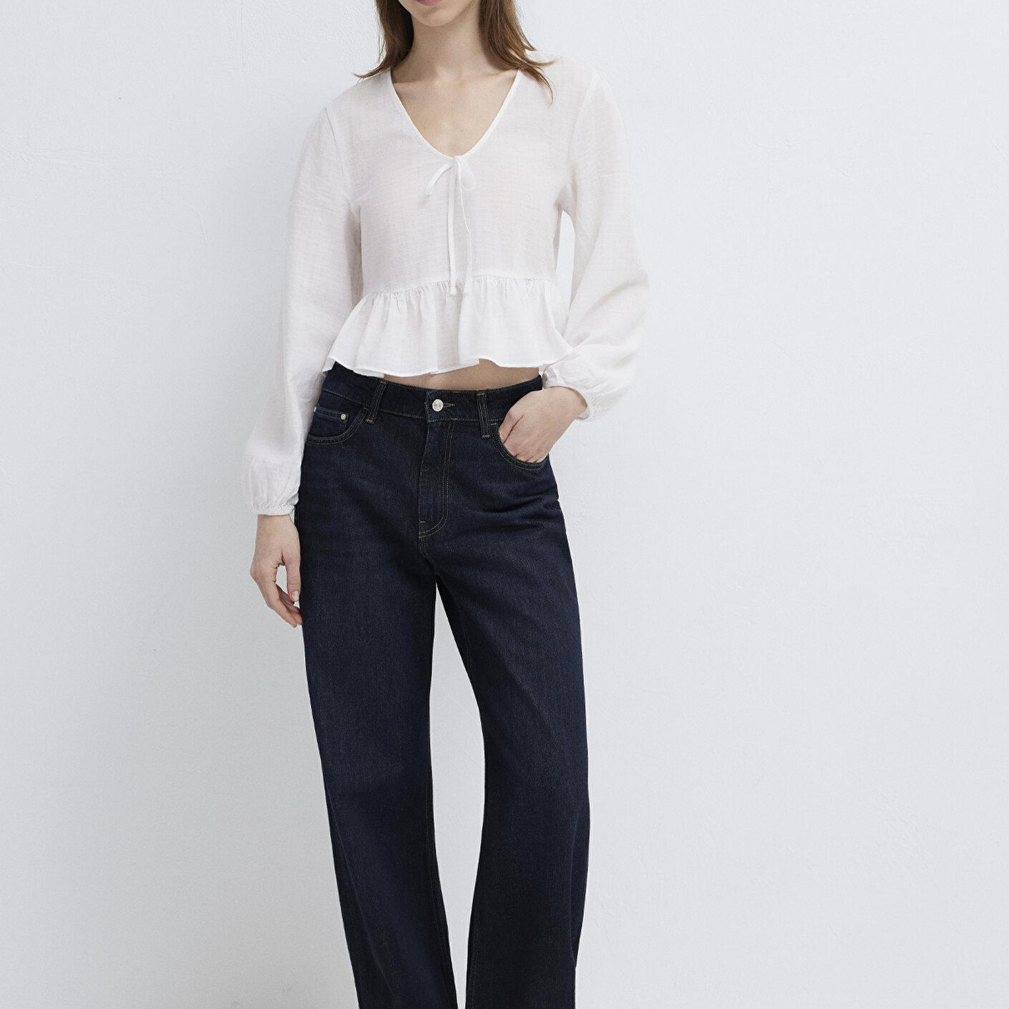 Mavi Etek Detaylı Bağcıklı Ekru Bluz 1211473-70057