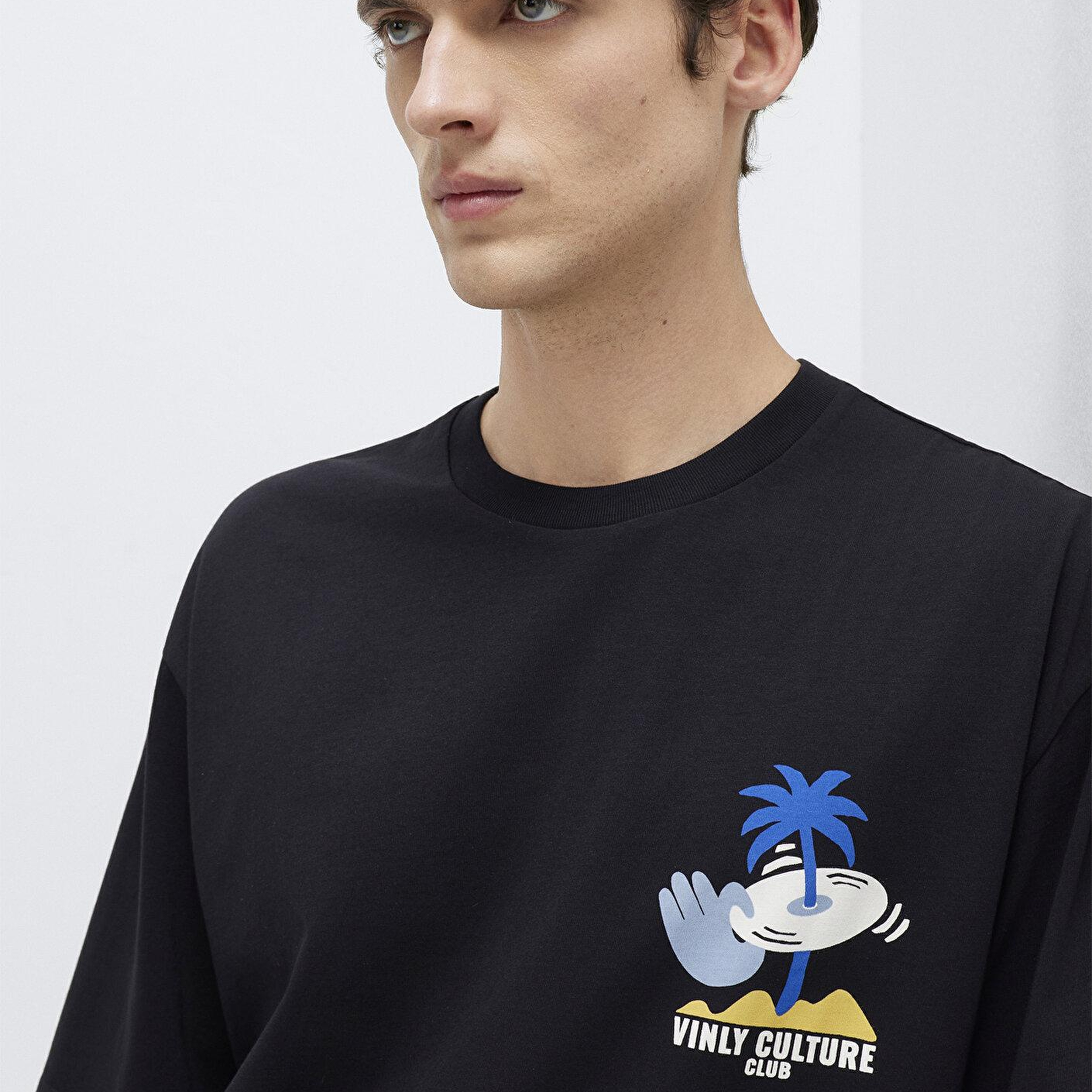 Mavi Palmiye Baskılı Siyah Tişört Relaxed Fit / Rahat Kesim 0613288-900