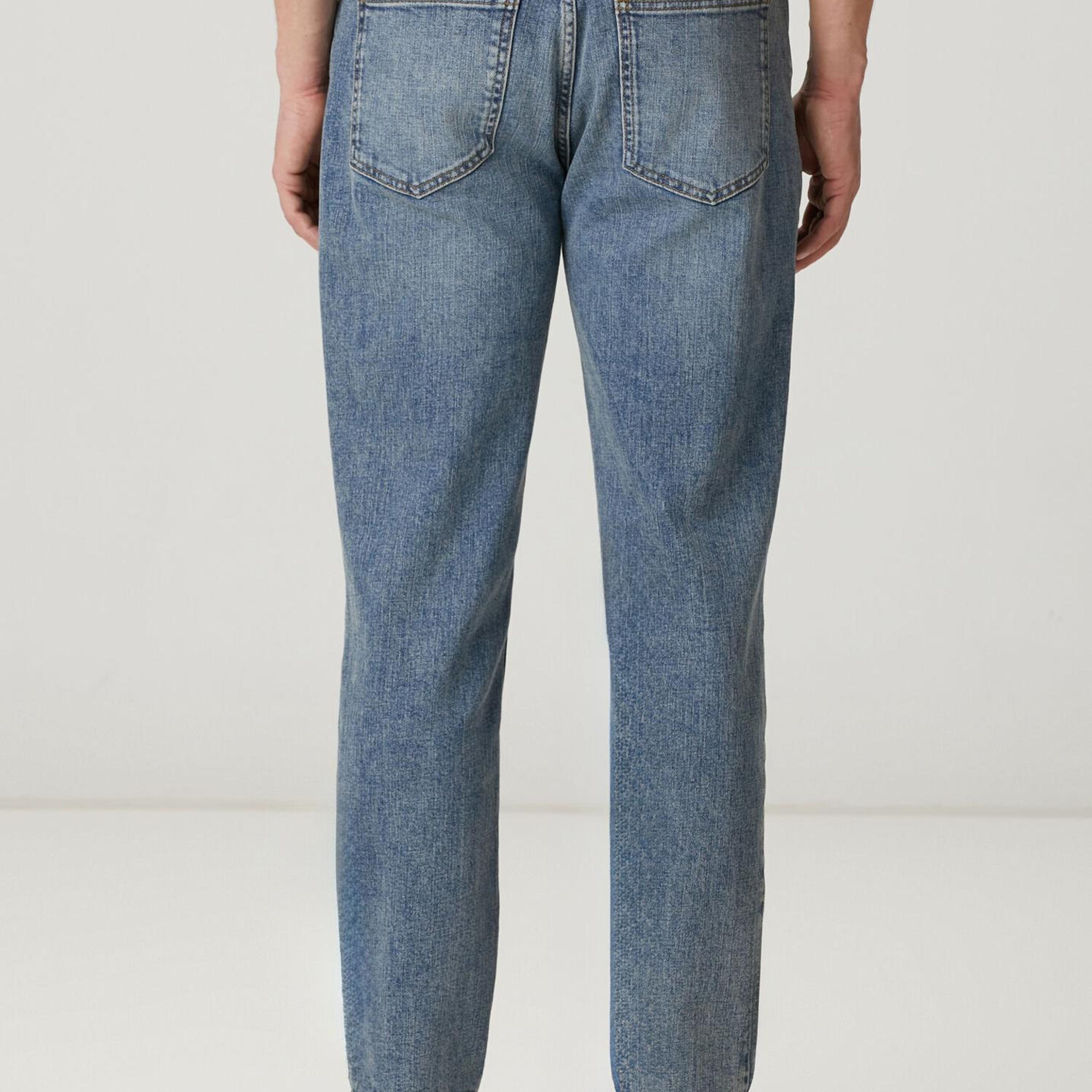 Beymen Club Erkek Mavi Yıkamalı Tapered Fit Jean Pantolon