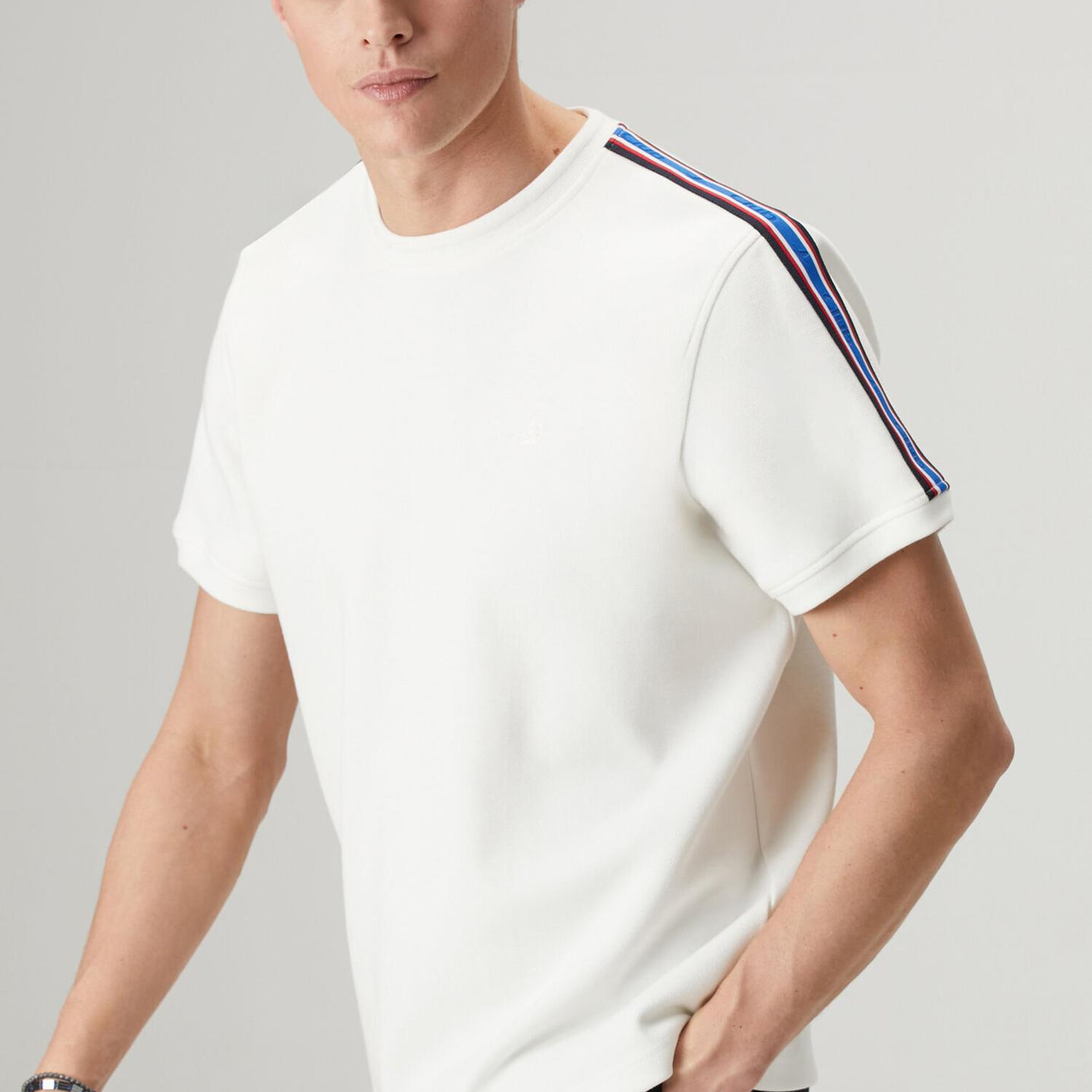 Beymen Club Erkek Kırık Beyaz Relax Fit Şerit Detaylı Pike T-shirt