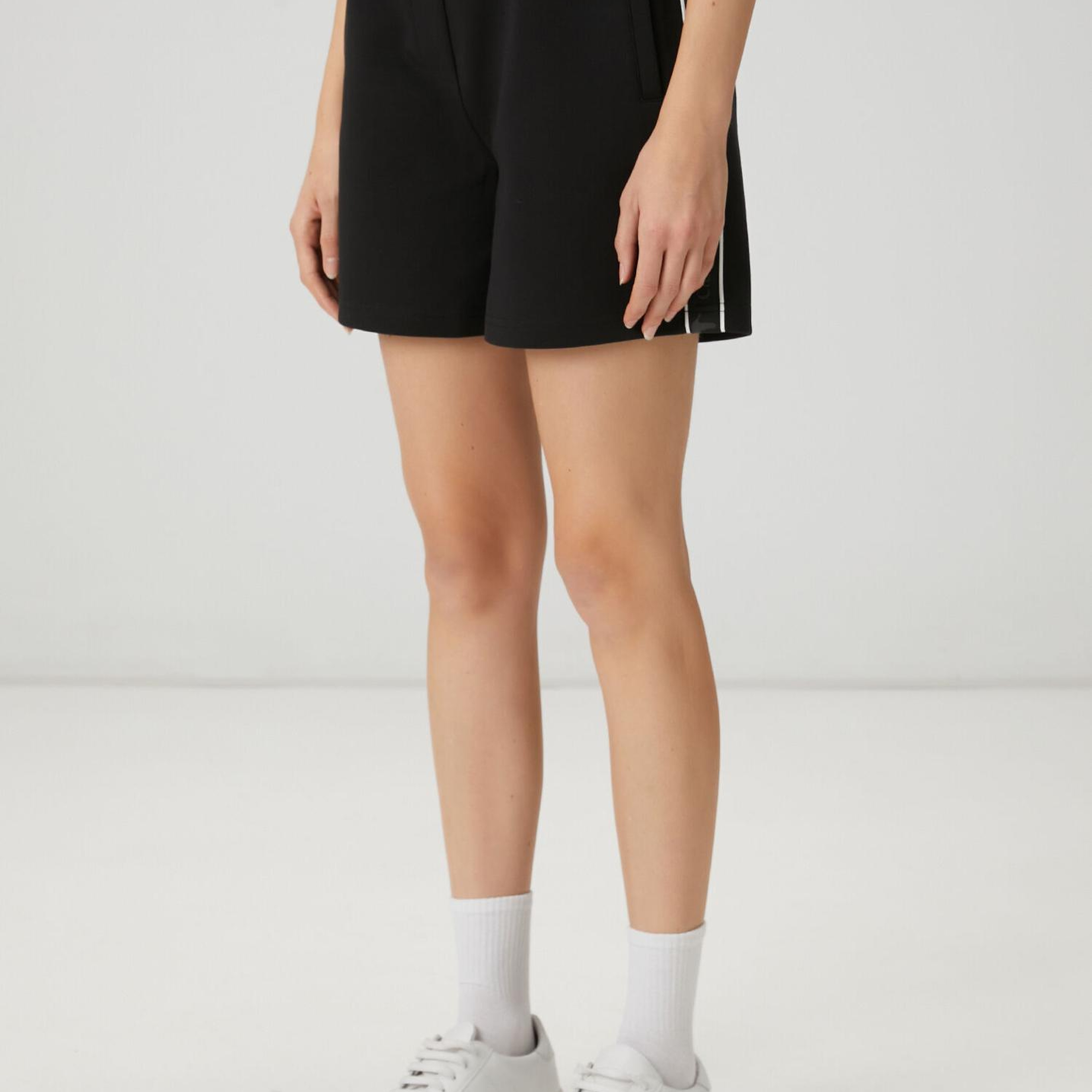 Beymen Club Kadın Siyah Club Şeritli Jersey Şort