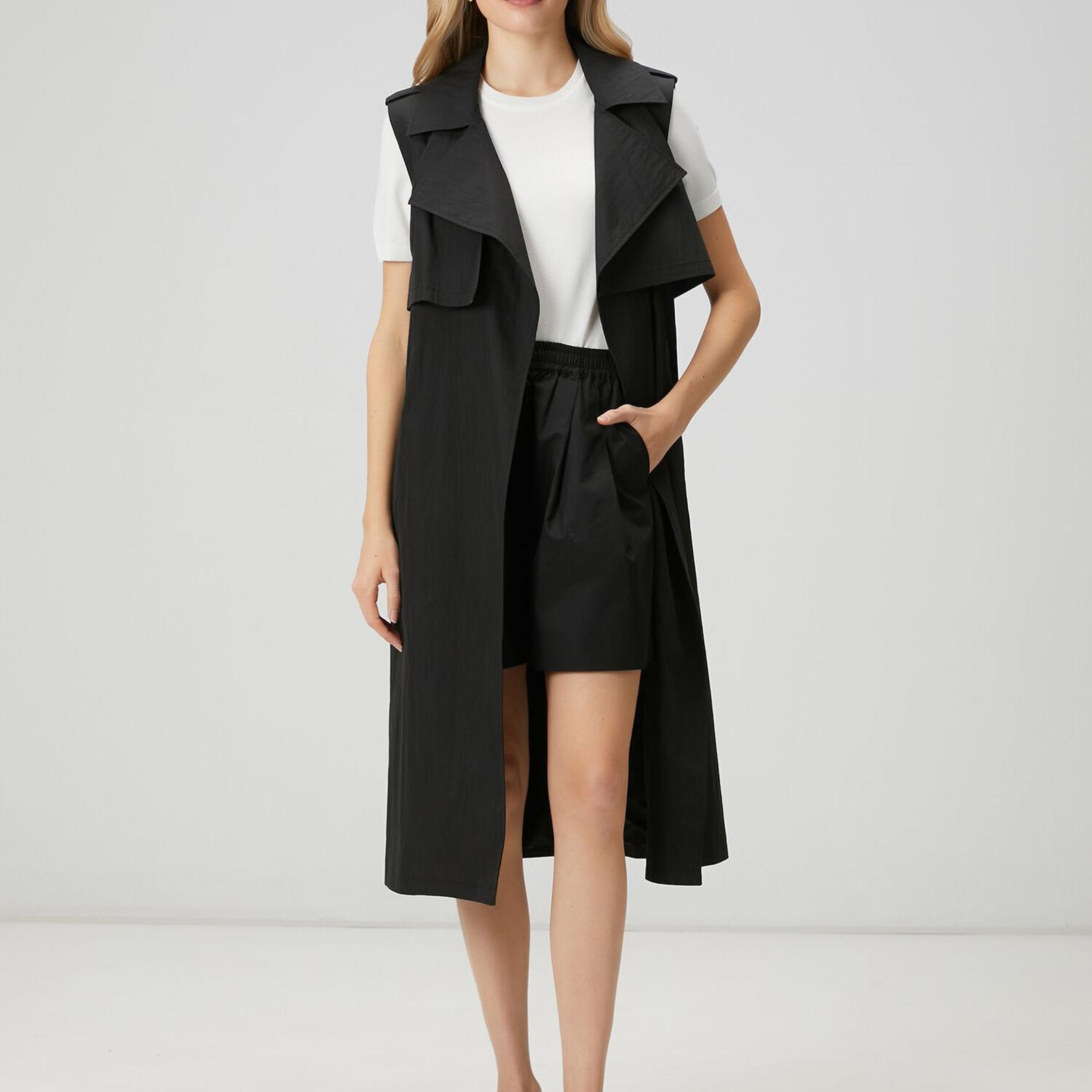 Beymen Club Kadın Siyah Teknik Kumaş Uzun Yelek