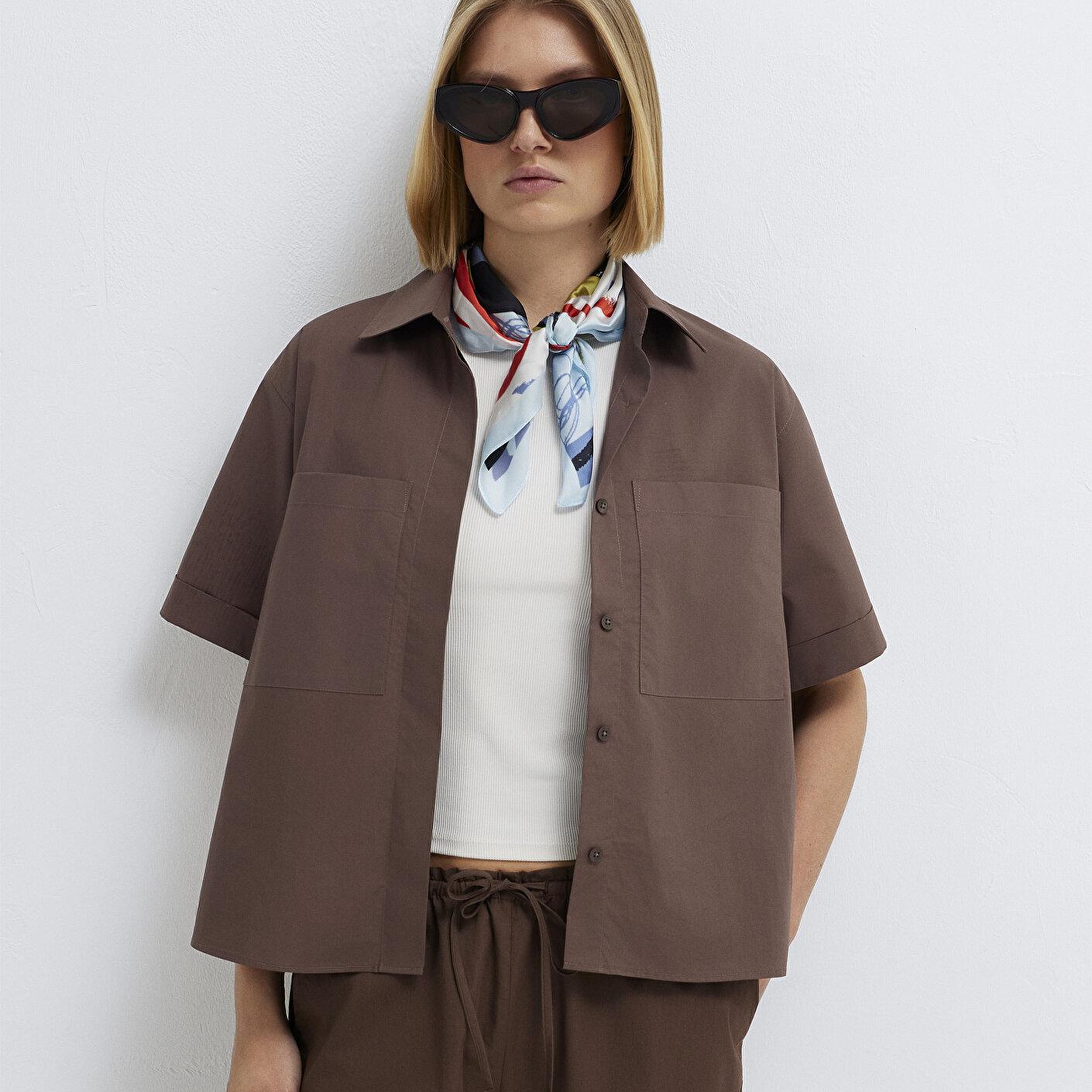 Mavi Cep Detaylı Kahverengi Gömlek Loose Fit / Bol Rahat Kesim 1211537-87537