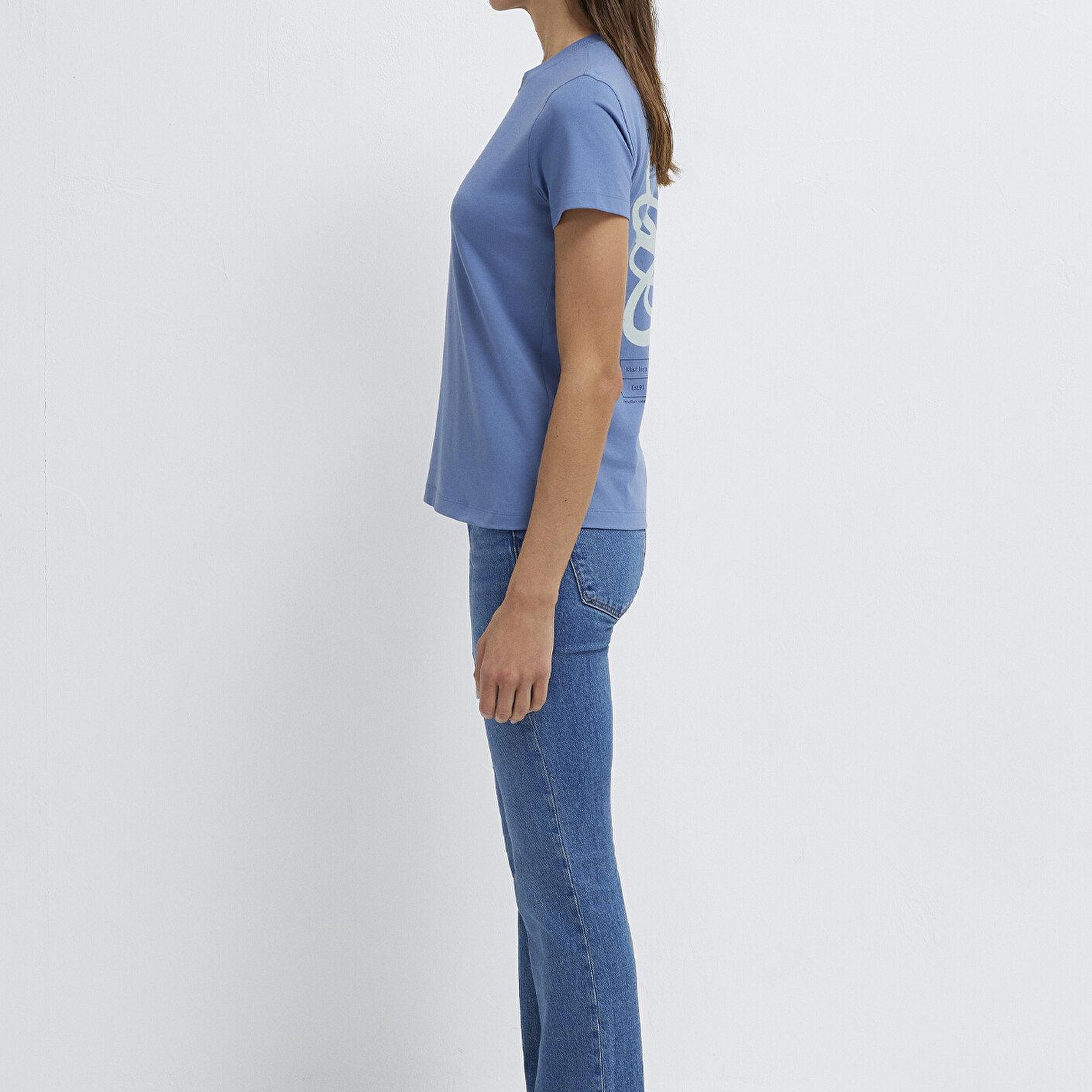 Mavi Kelebek Baskılı Mavi Tişört Semi Slim Fit / Yarı Dar Kesim 1613870-70728