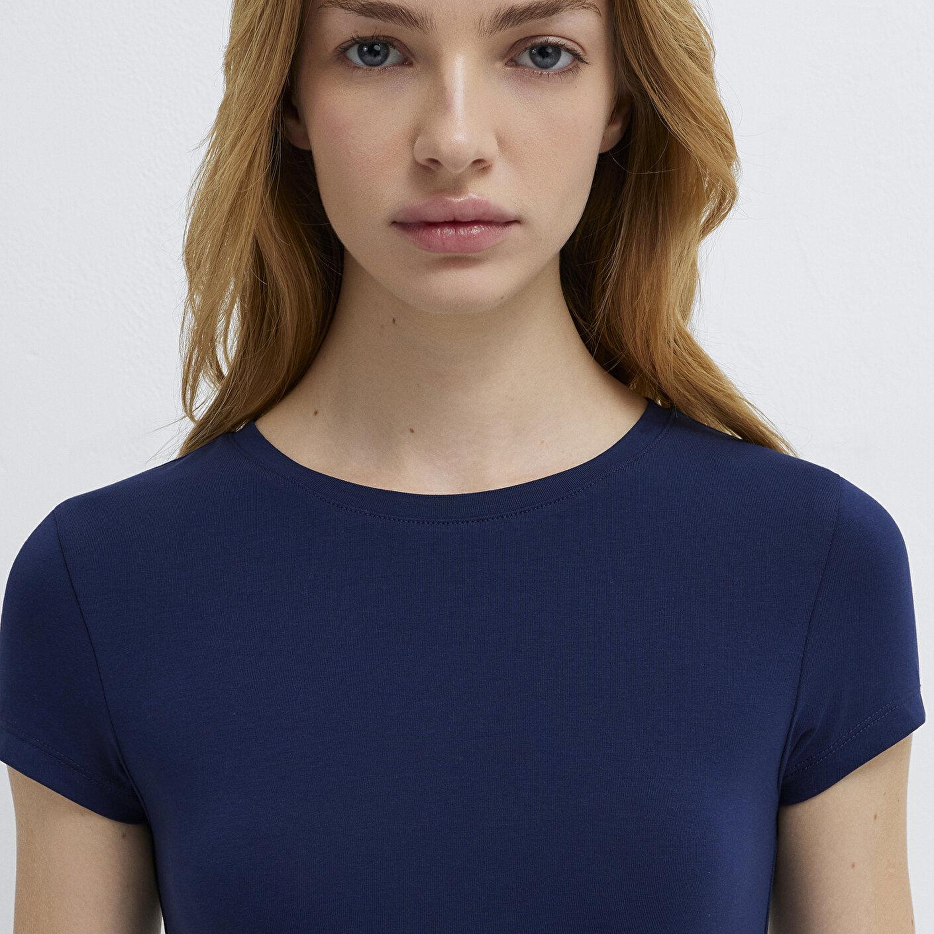 Mavi Lacivert Basic Crop Tişört Fitted / Vücuda Oturan Kesim 1613942-84371