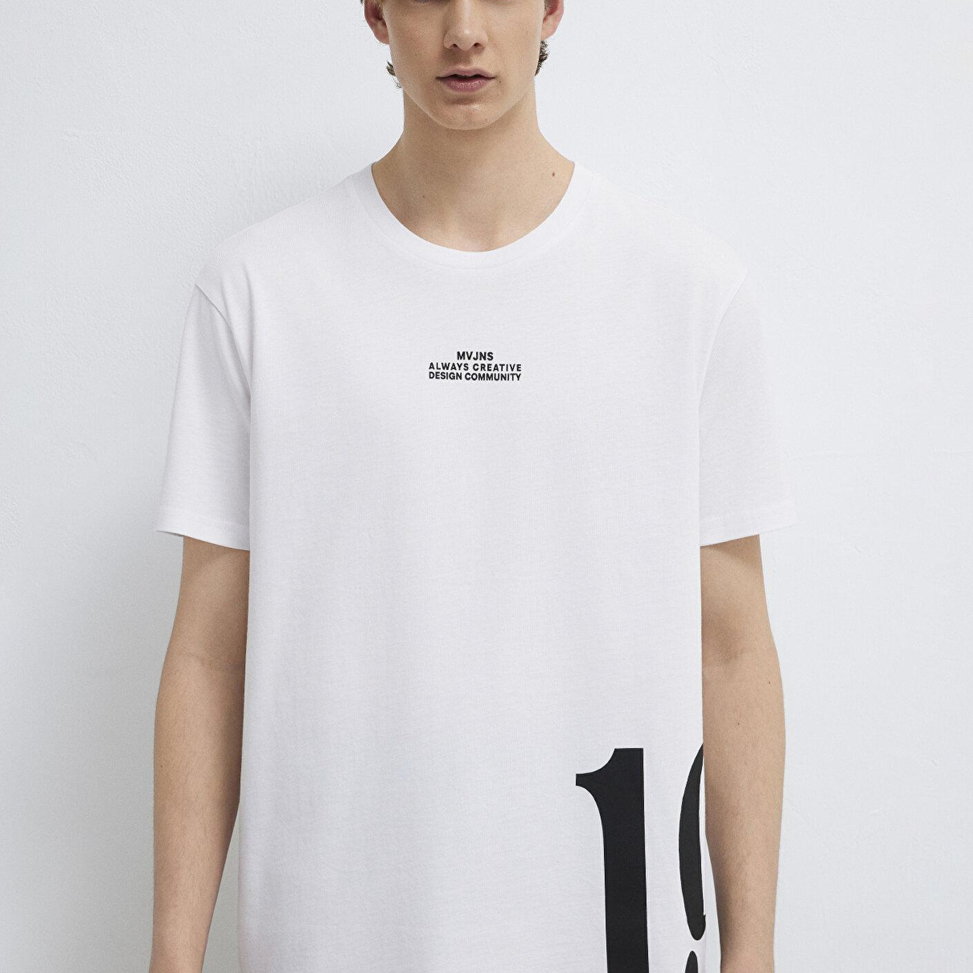 Mavi 1991 Baskılı Beyaz Tişört Loose Fit / Bol Rahat Kesim 0612539-620