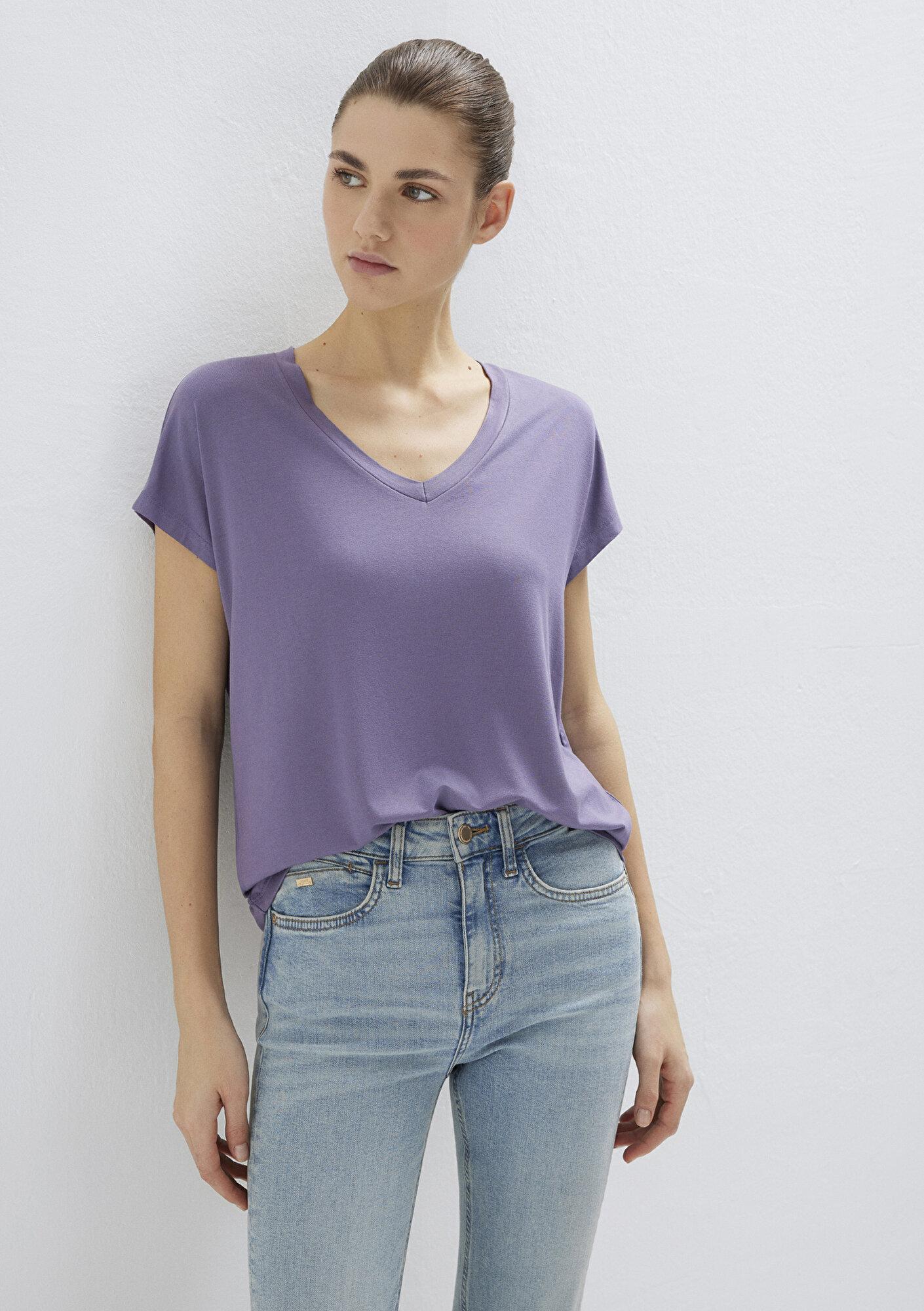 Mavi V Yaka Mor Basic Viskoz Tişört Regular Fit / Normal Kesim 167714-70608